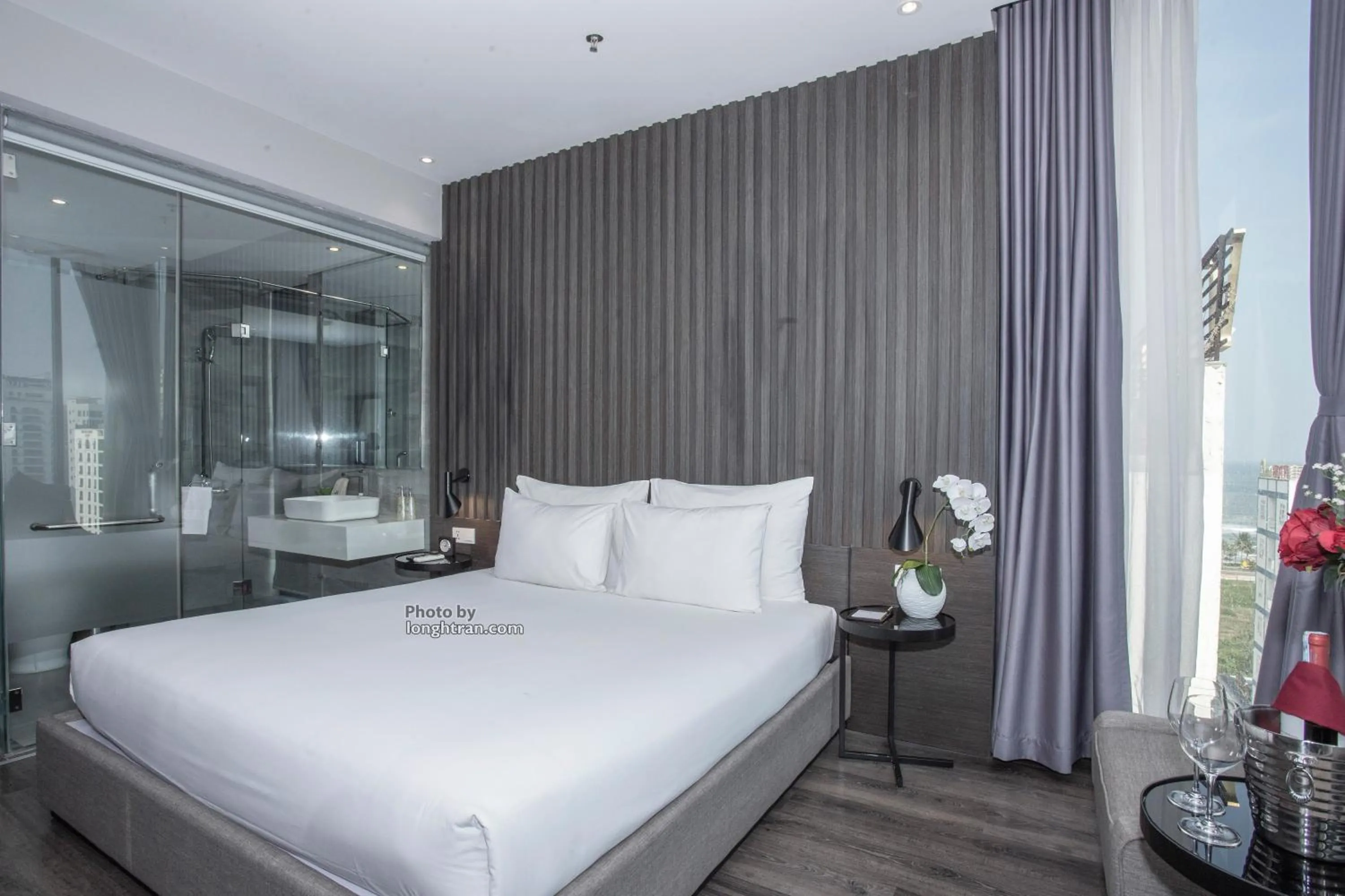 Property building, Bed in Grand Ocean Luxury Boutique - Infinity Rooftop Pool