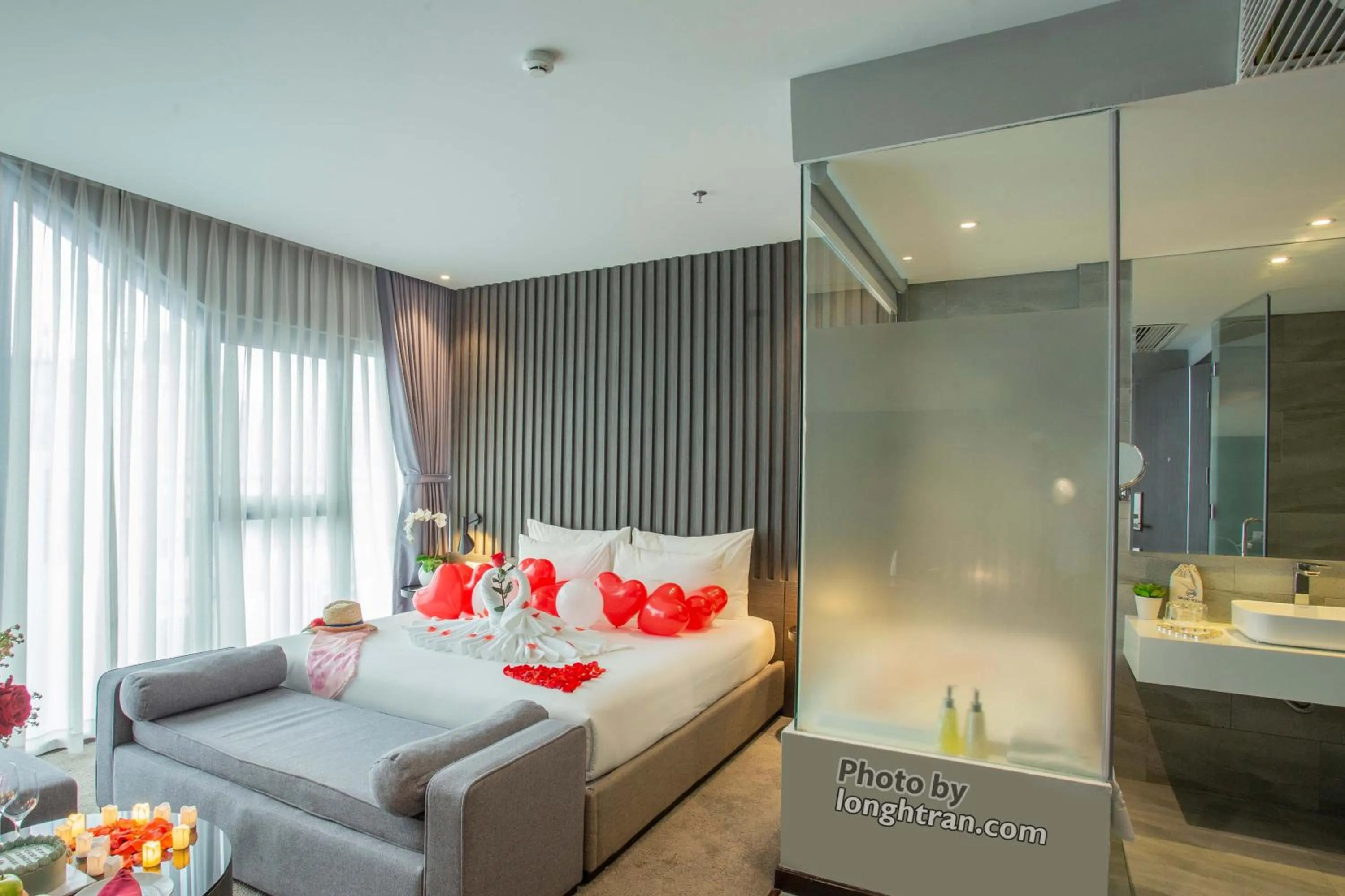 Property building, Bed in Grand Ocean Luxury Boutique - Infinity Rooftop Pool