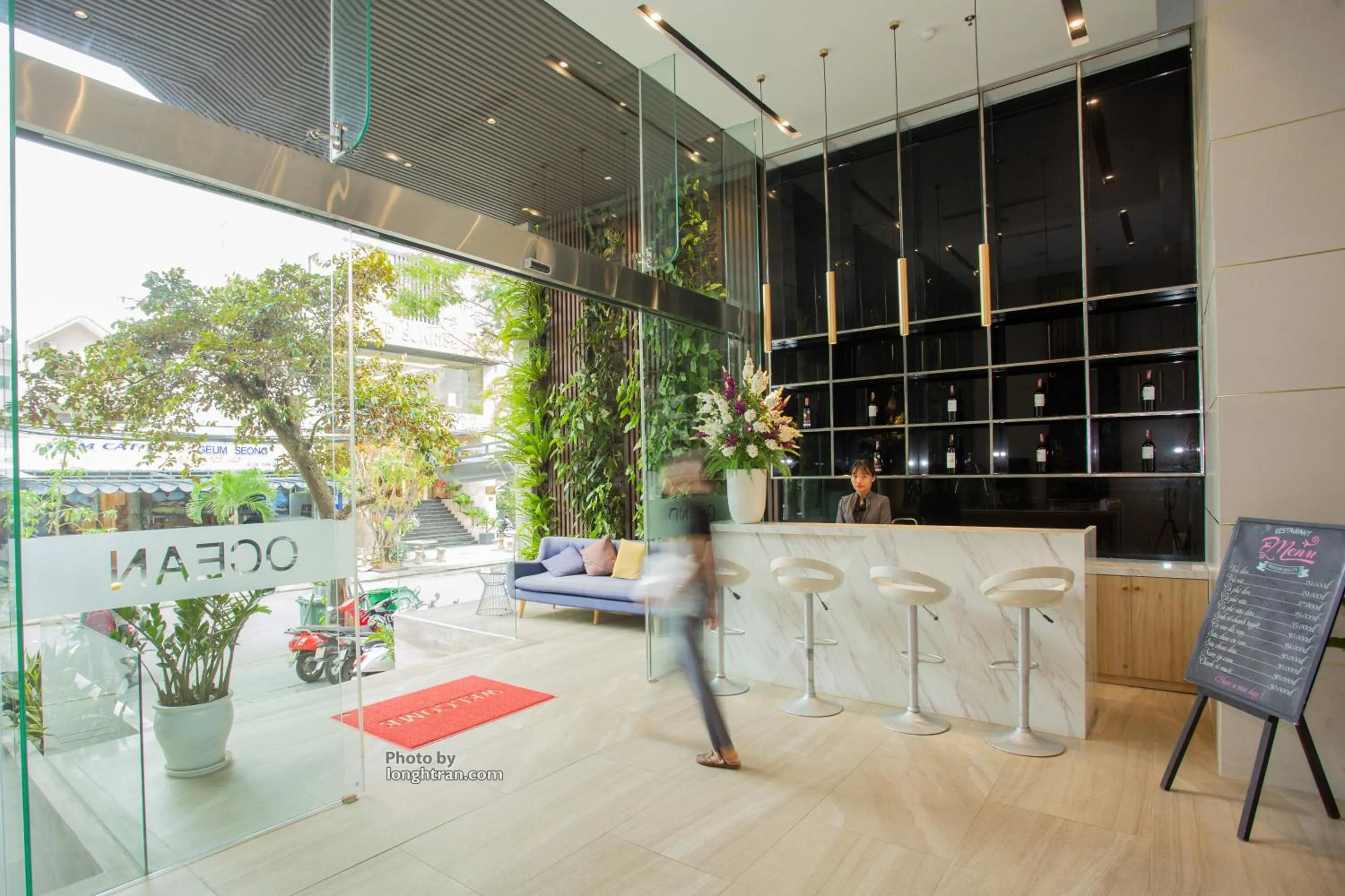 Lounge or bar in Grand Ocean Luxury Boutique - Infinity Rooftop Pool