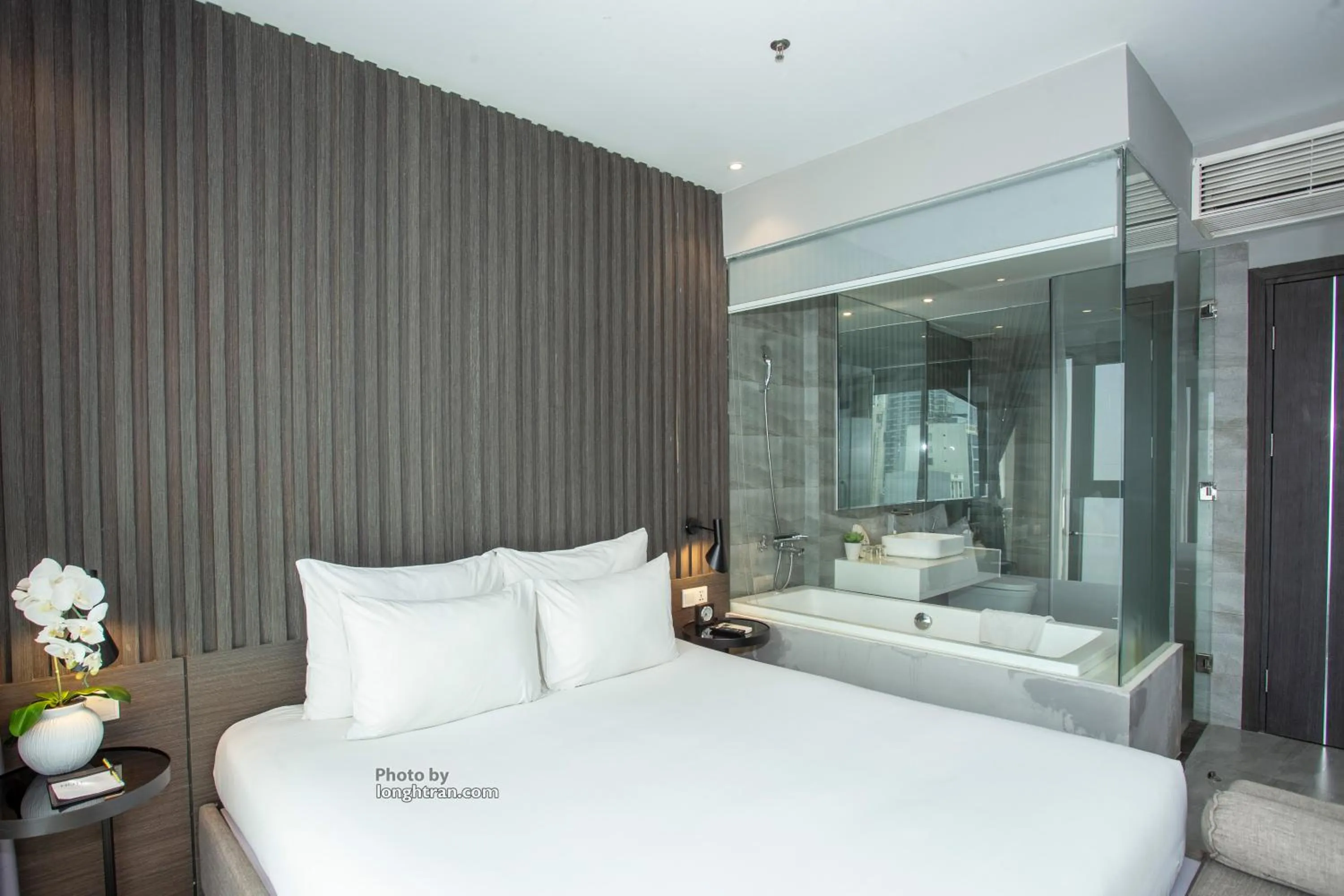 Property building, Bed in Grand Ocean Luxury Boutique - Infinity Rooftop Pool