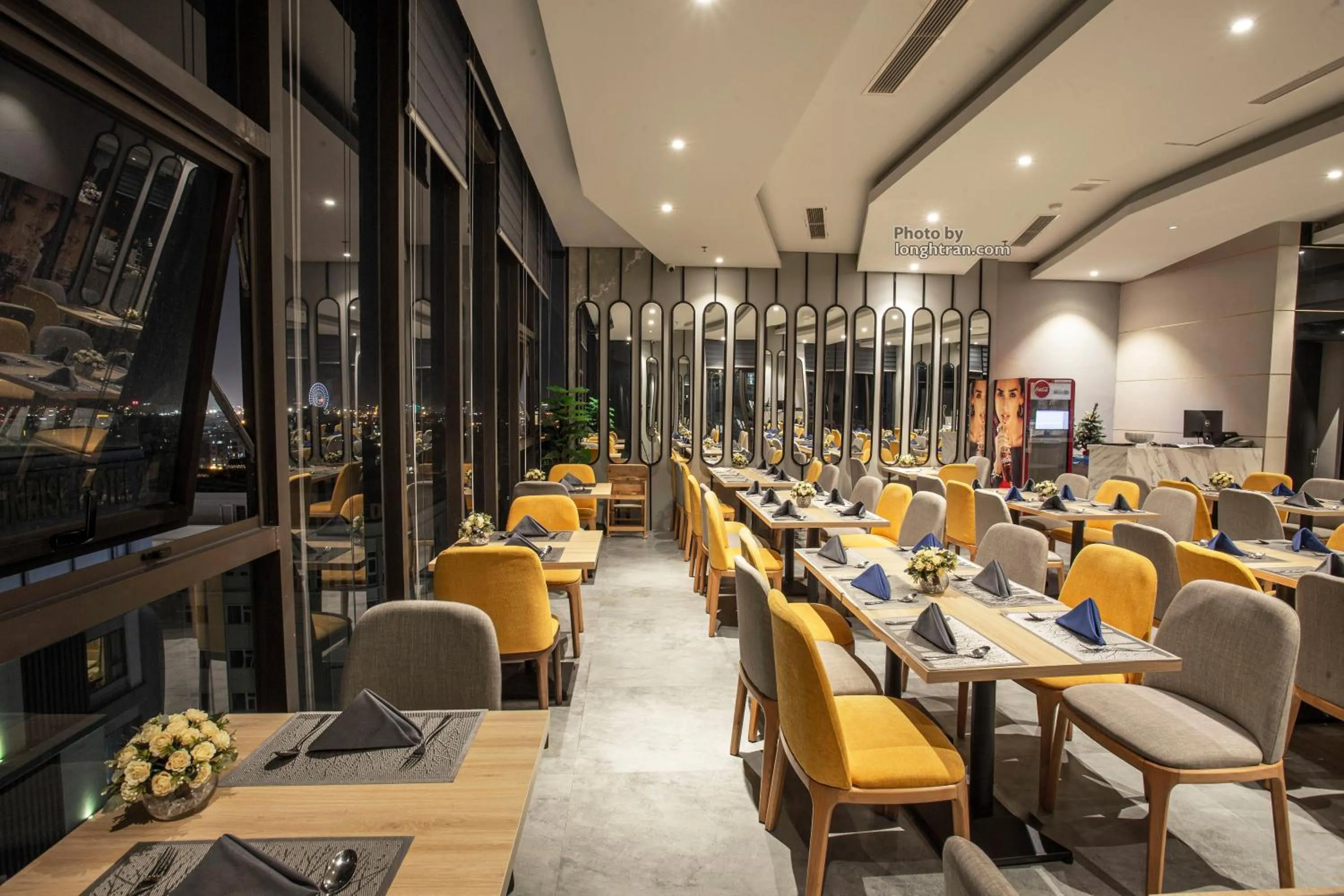 Restaurant/places to eat in Grand Ocean Luxury Boutique - Infinity Rooftop Pool