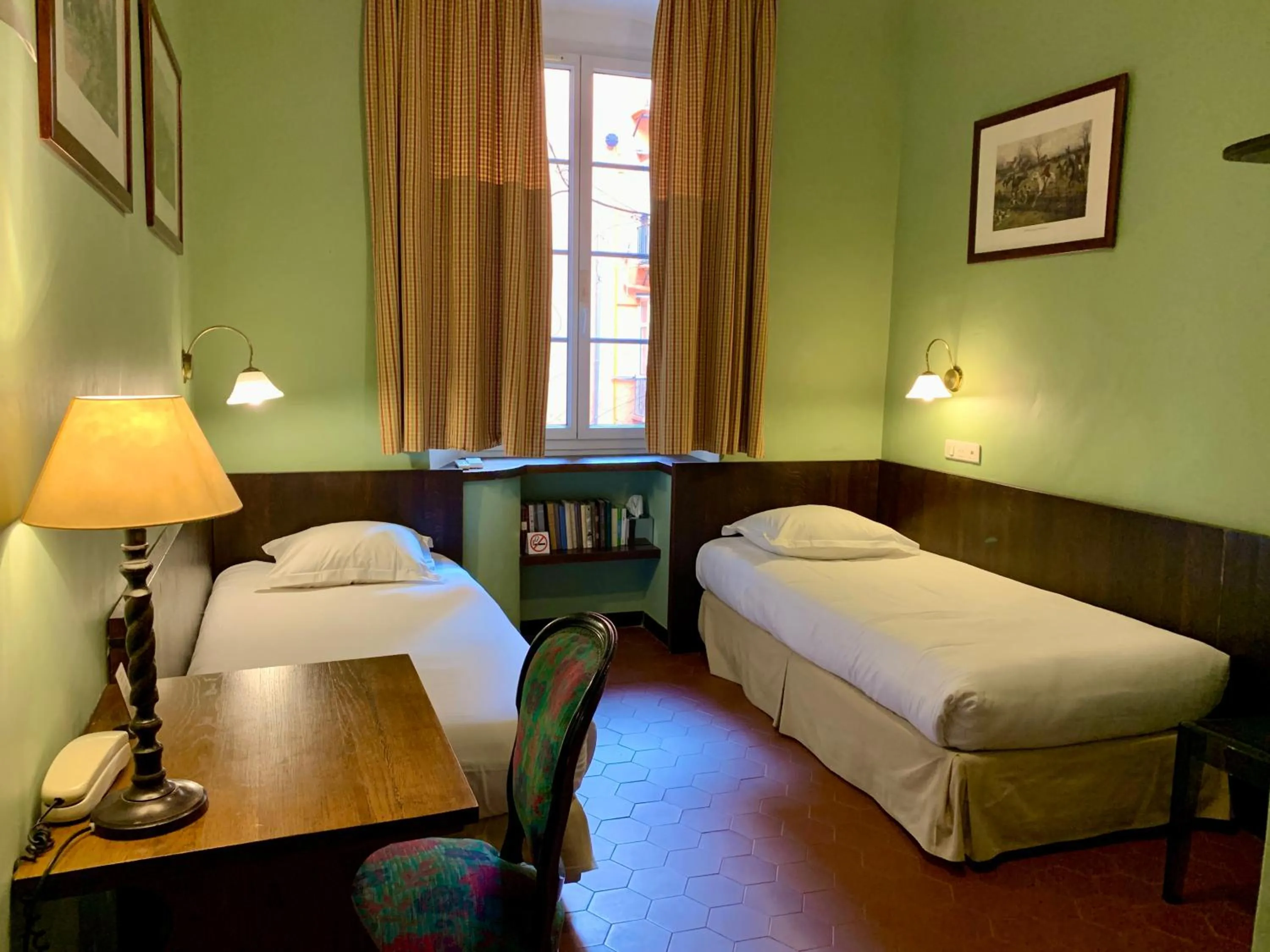 Bedroom, Bed in Hotel Central Bastia