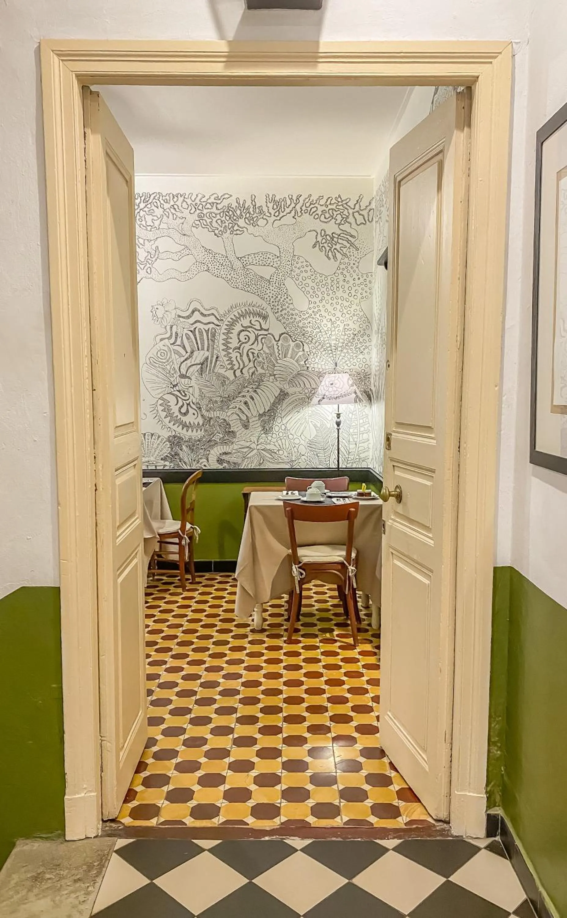 Decorative detail in Hotel Central Bastia