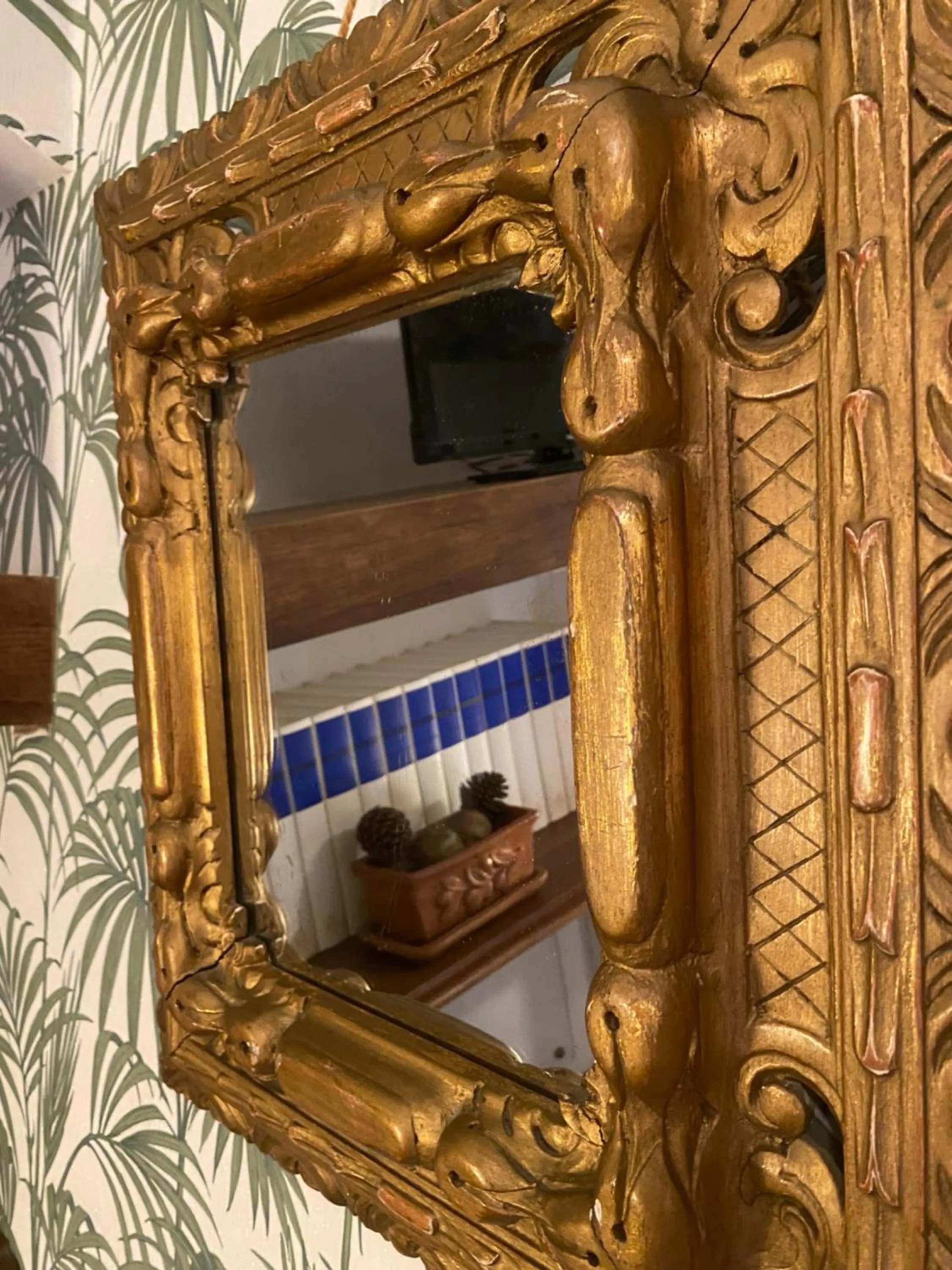 Library in Hotel Central Bastia