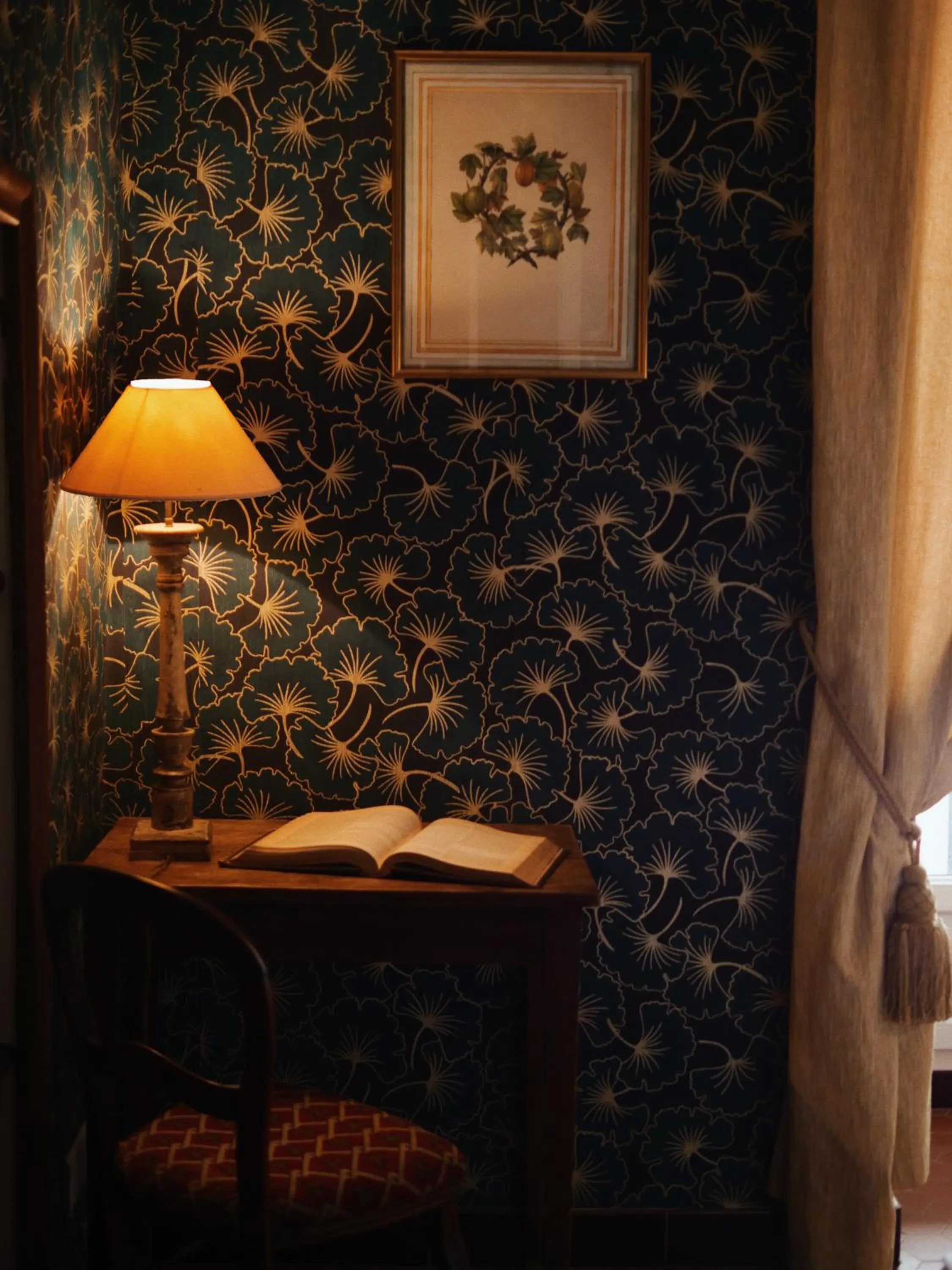 Bedroom in Hotel Central Bastia