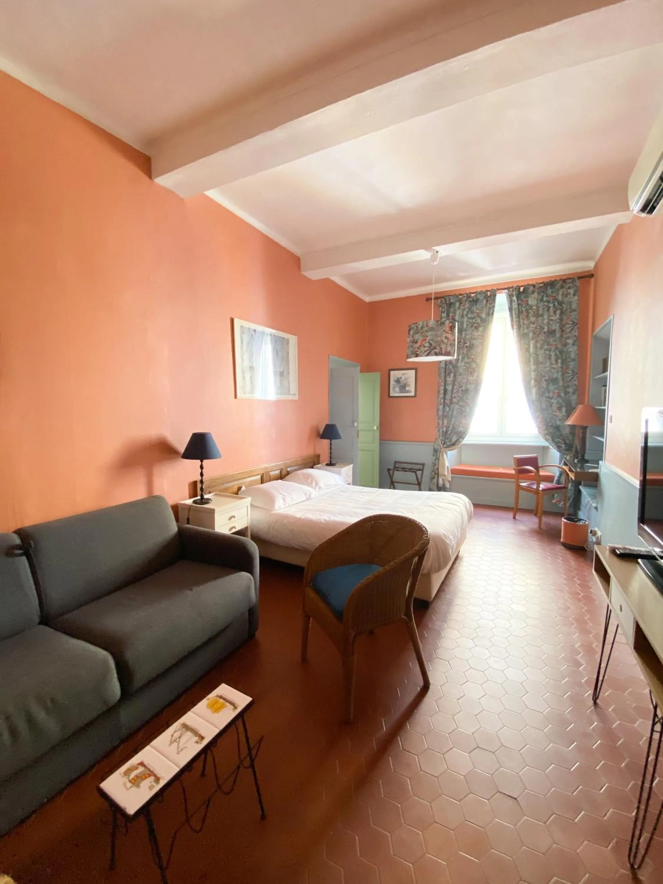 Living room in Hotel Central Bastia