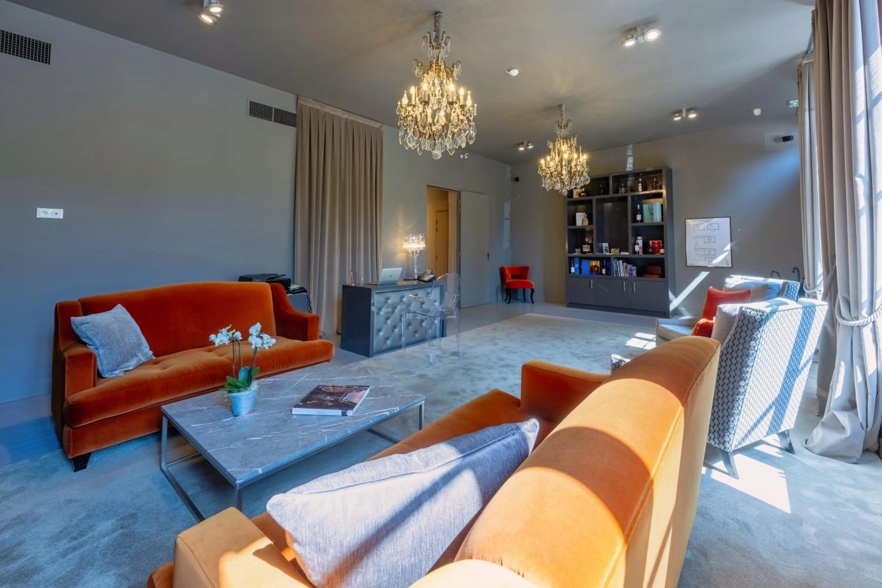 Lobby or reception in Hotel Ligaro - Jarnac