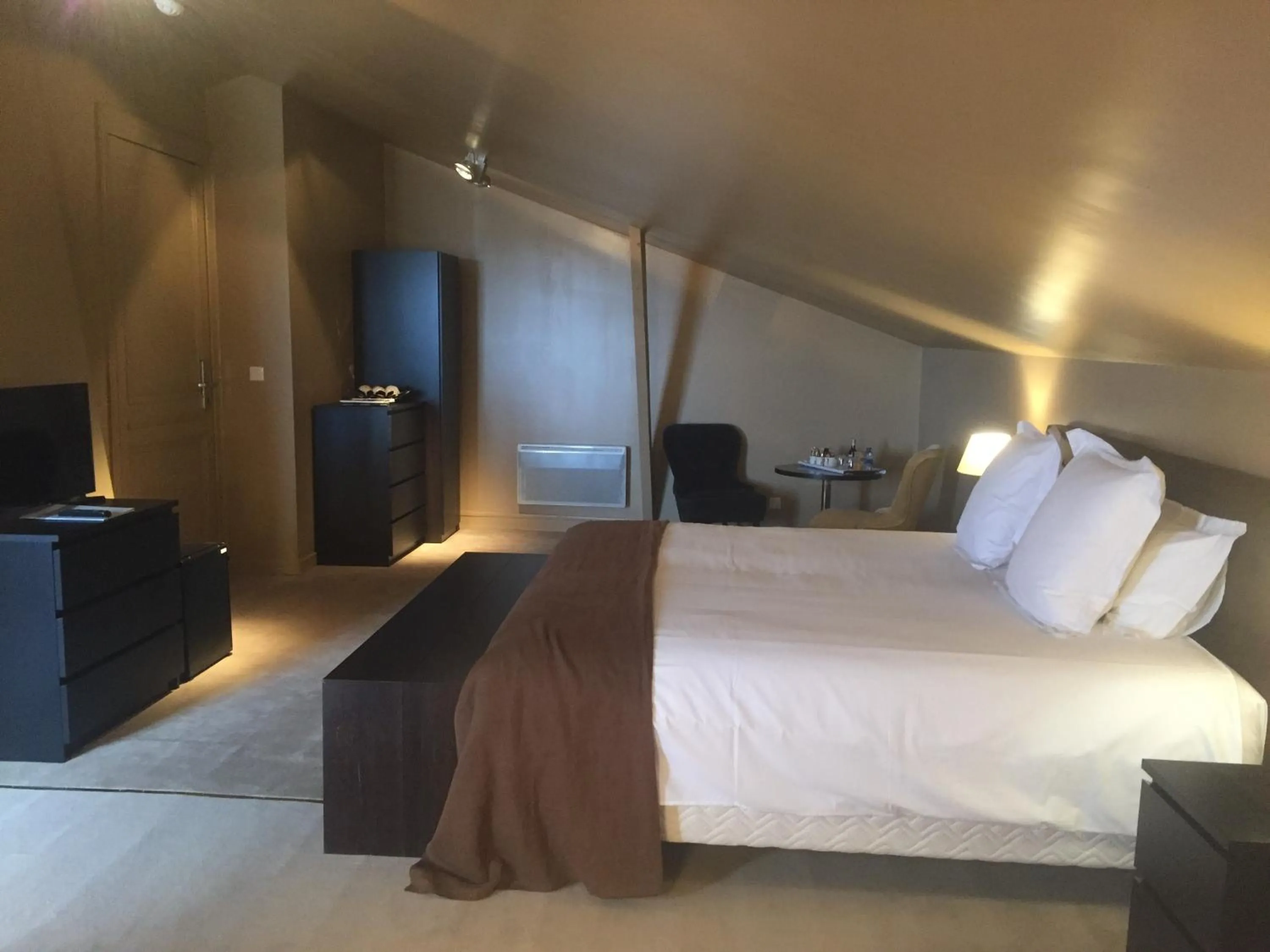 Photo of the whole room, Bed in Hotel Ligaro - Jarnac