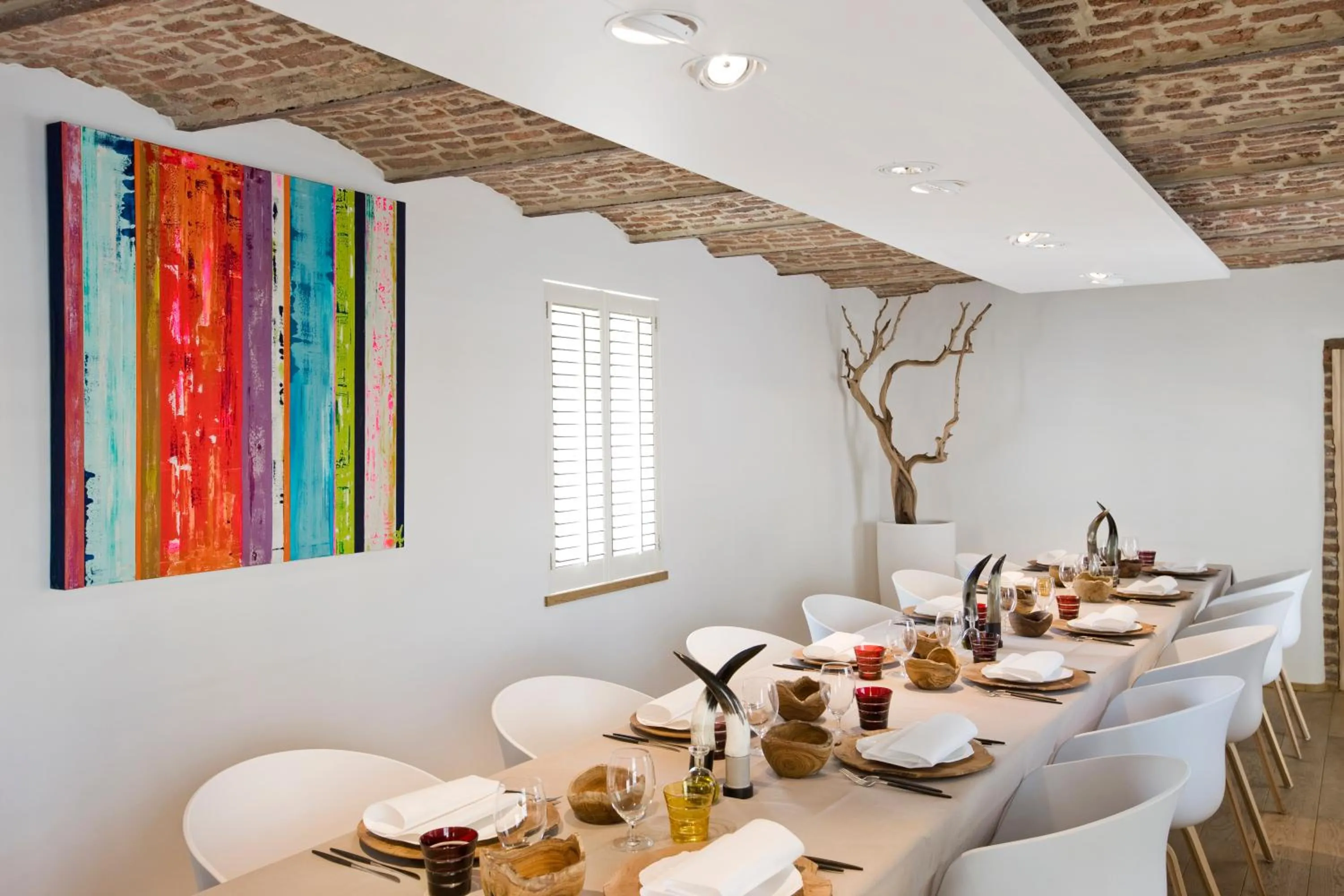 Restaurant/places to eat in Ne5t Hotel & Spa