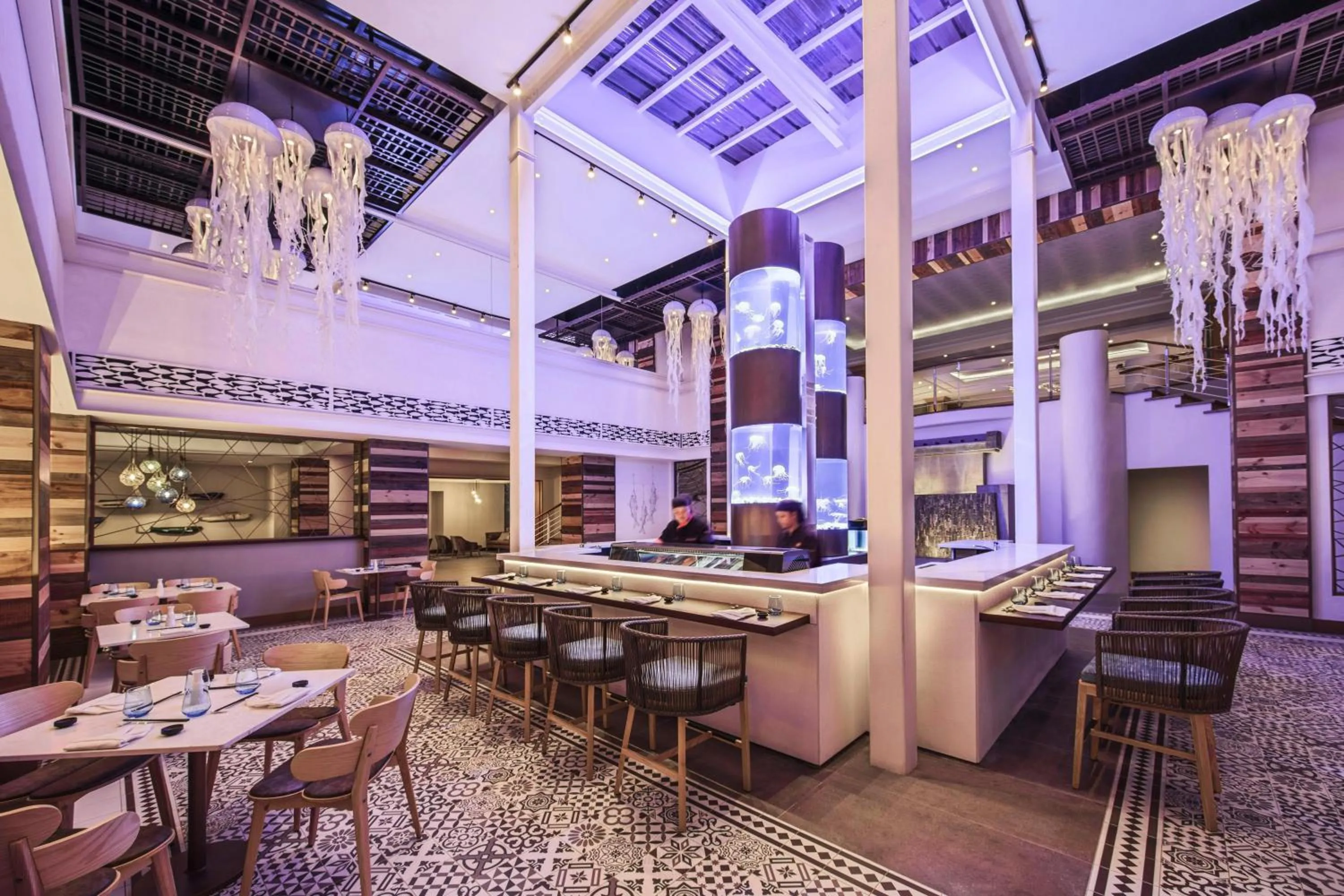 Restaurant/places to eat in Le Suffren Hotel & Marina