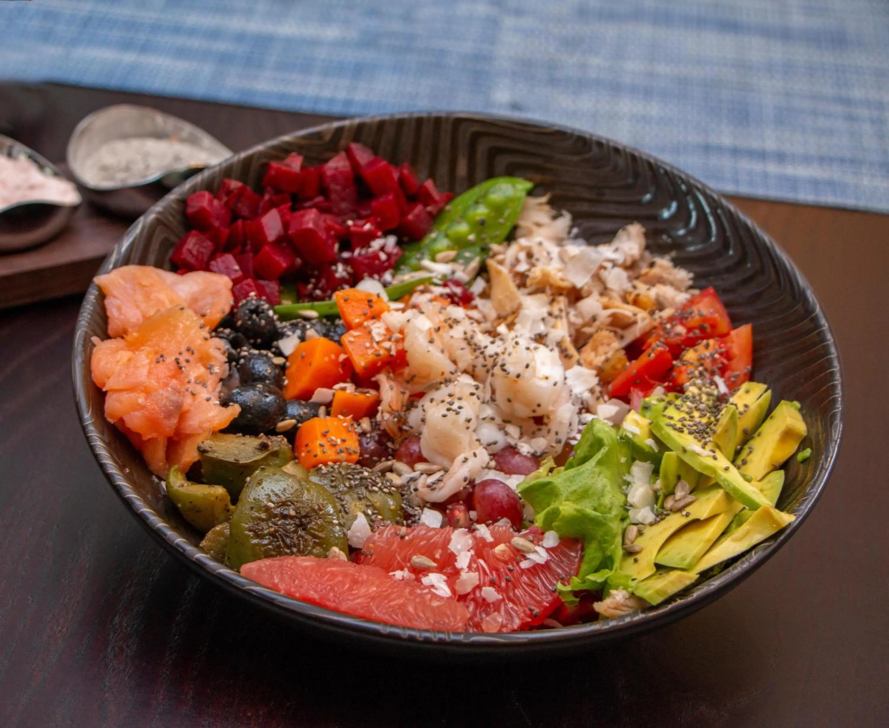 Restaurant/places to eat in Le Suffren Hotel & Marina