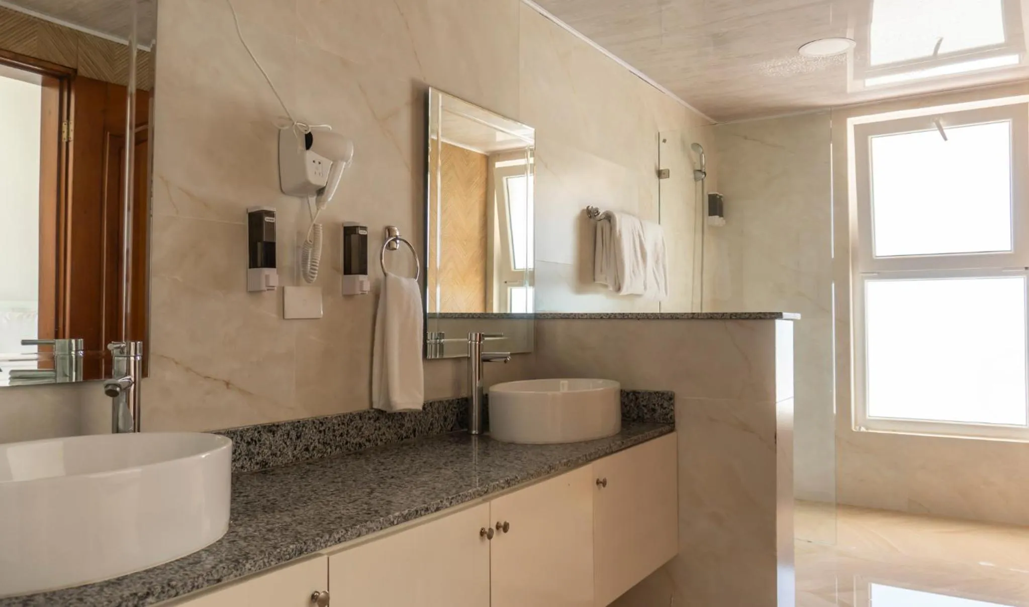 Hotel Checkin El Cortecito Beach