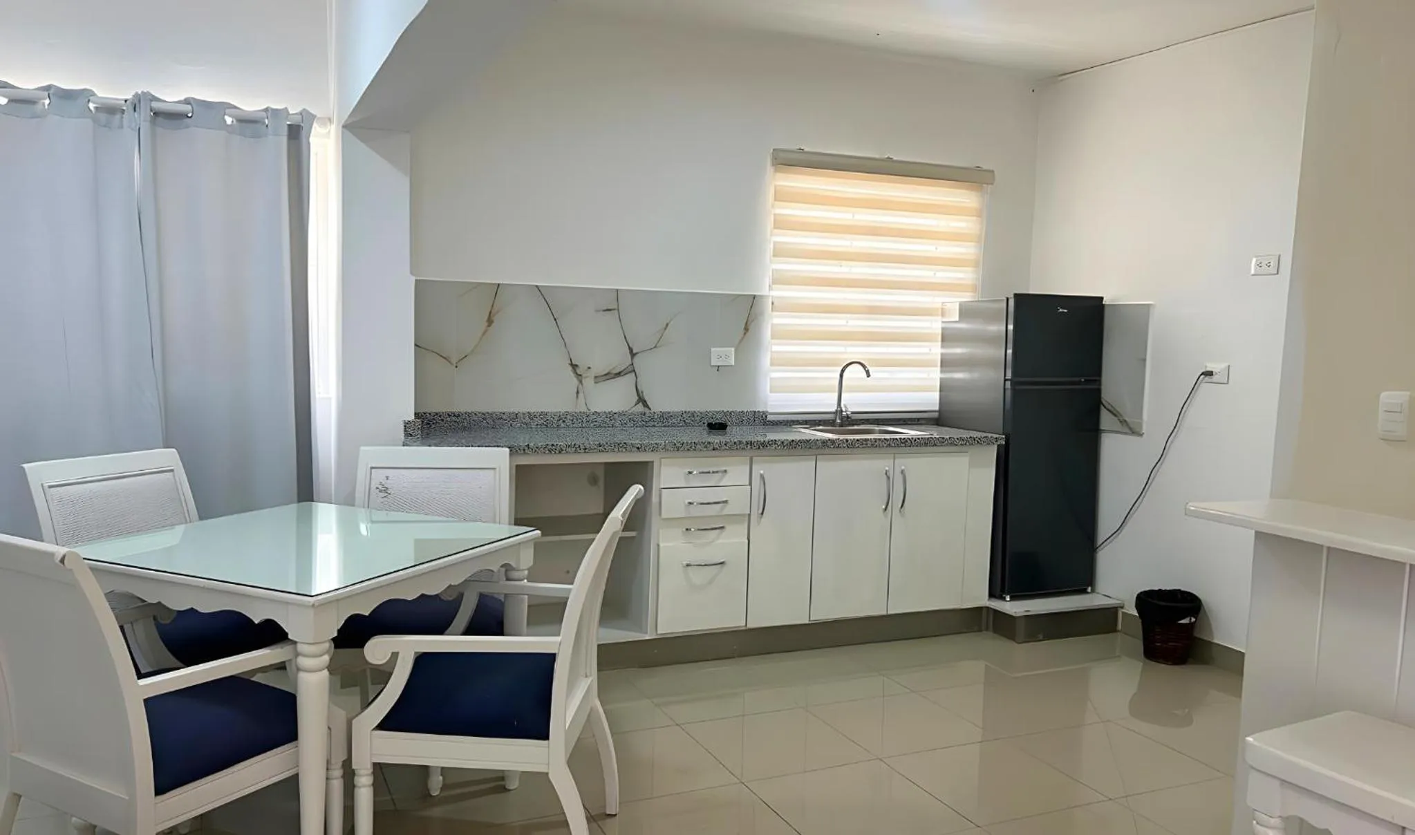 kitchen in Hotel Checkin El Cortecito Beach