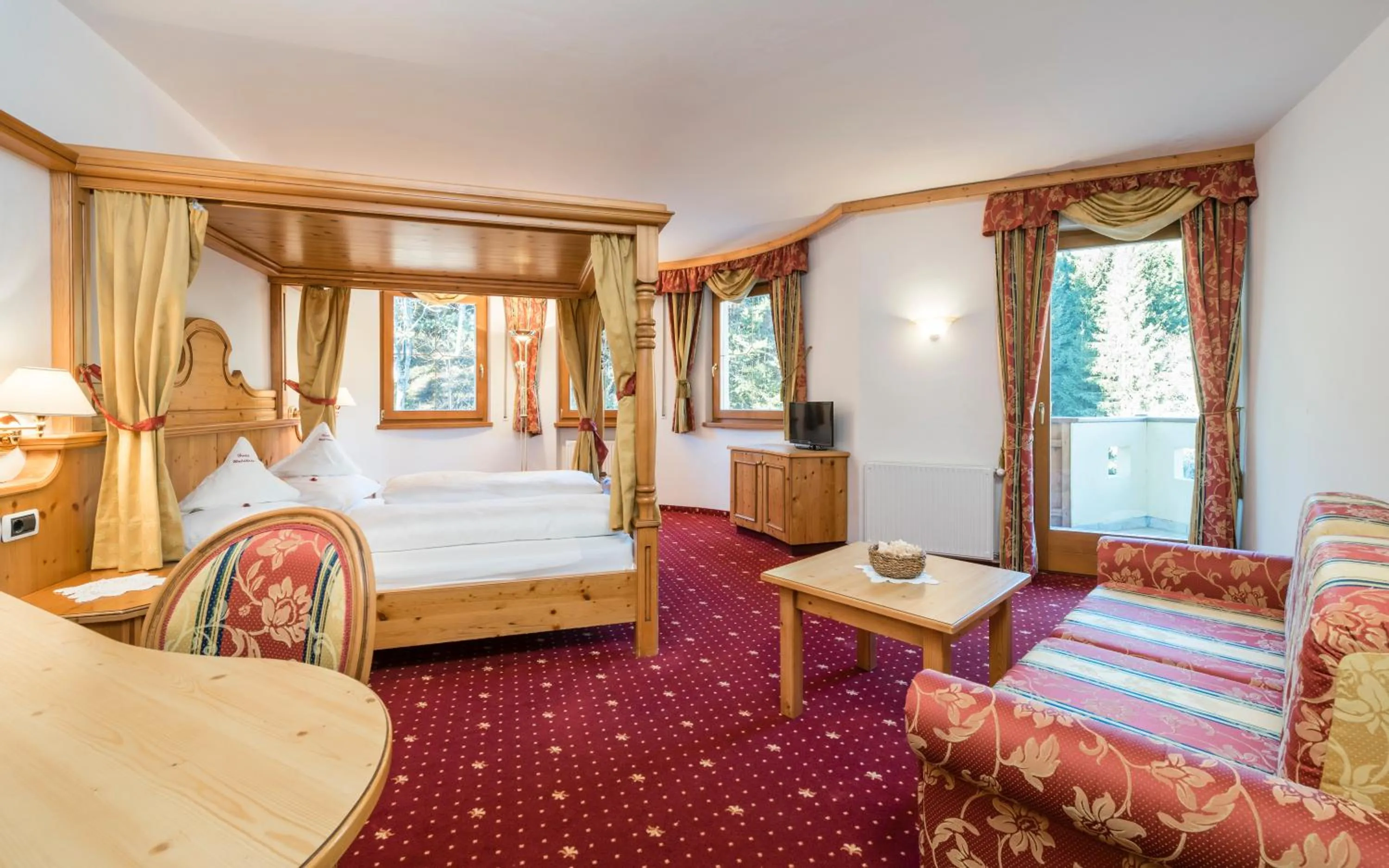 Bed in Naturhotel Waldheim