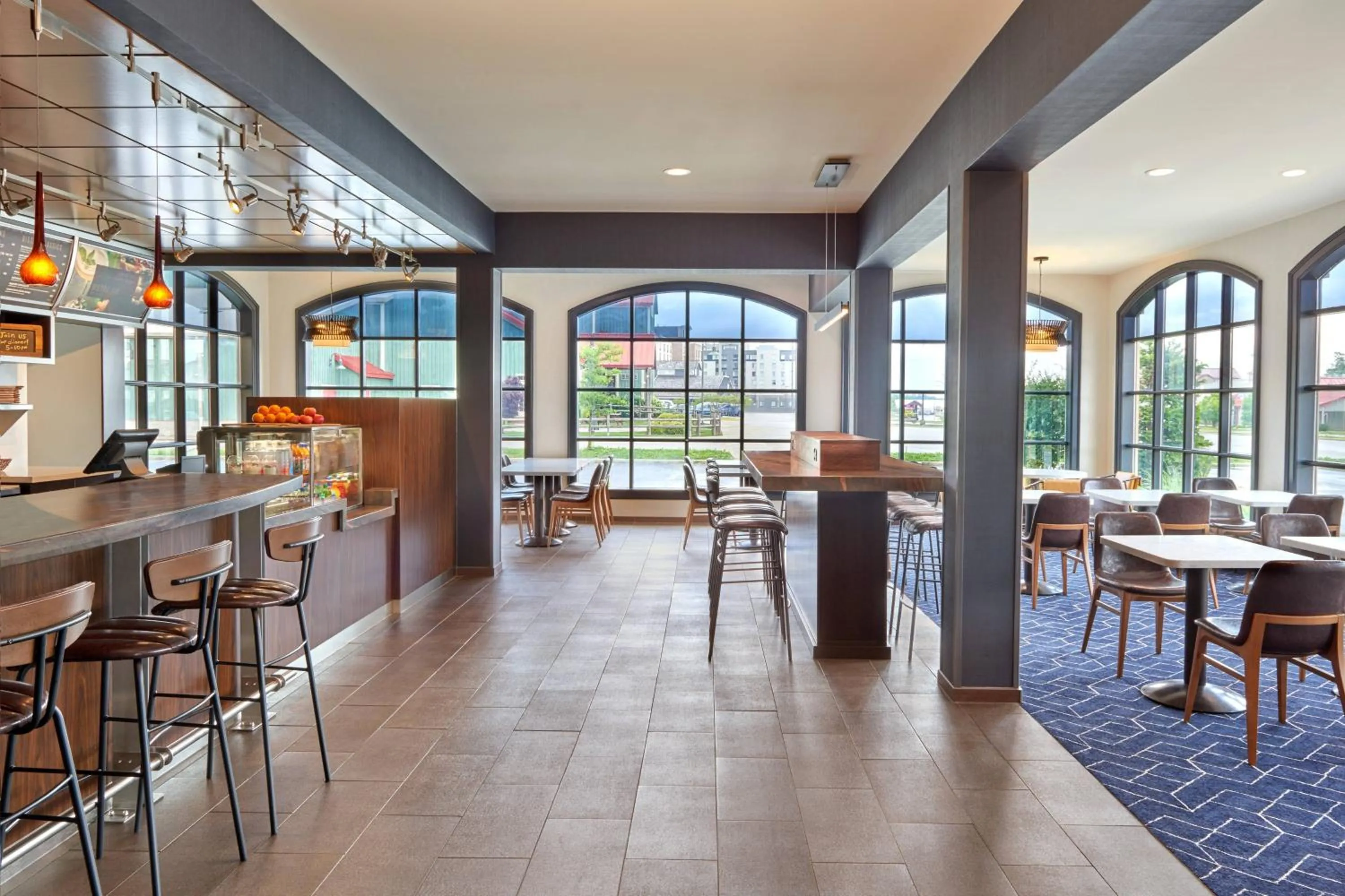 Restaurant/places to eat in Courtyard by Marriott Waterloo St. Jacobs