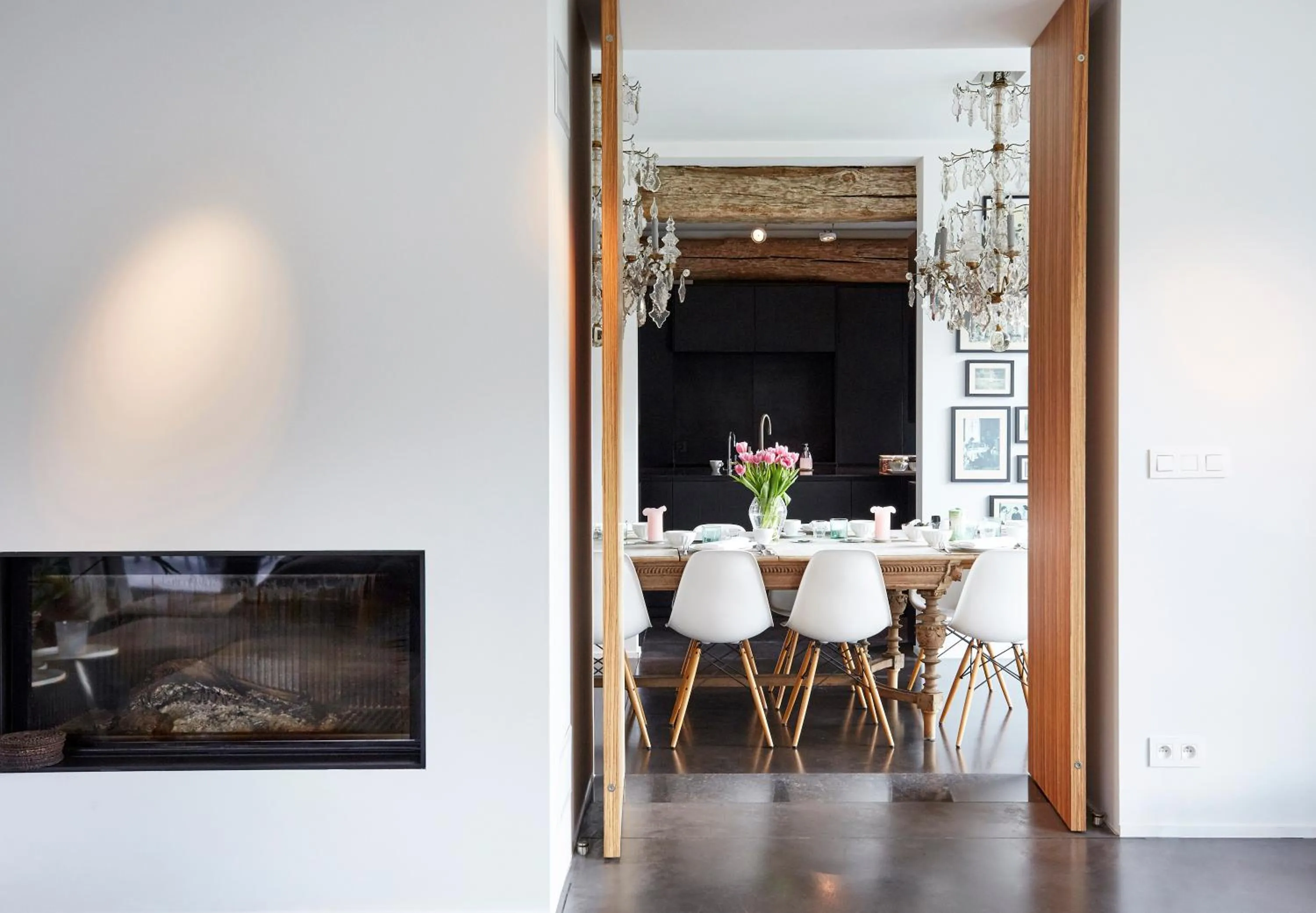 Communal lounge/ TV room in B&B Park7 Wavre - Leuven