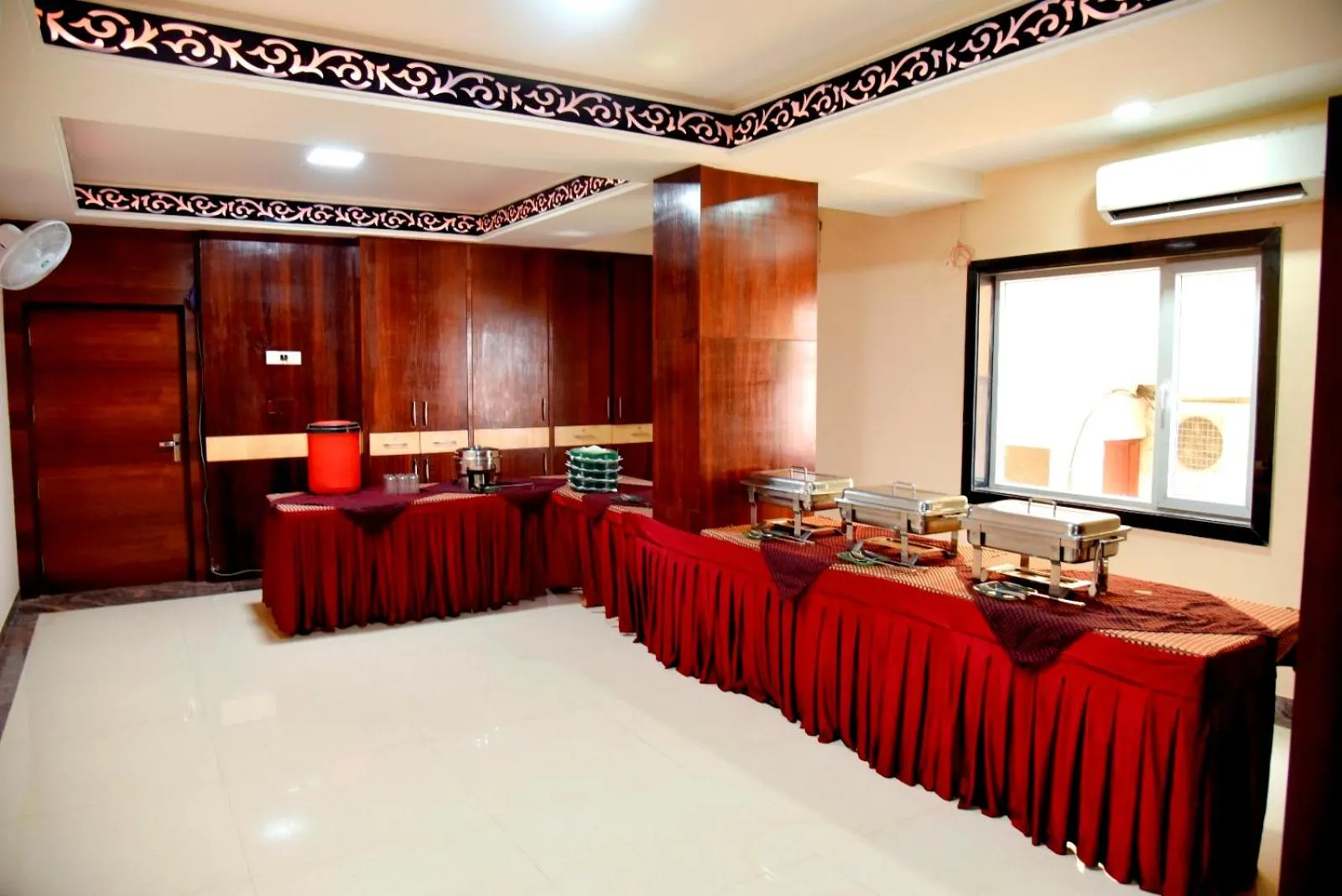 Hotel Simran Pride, Raipur