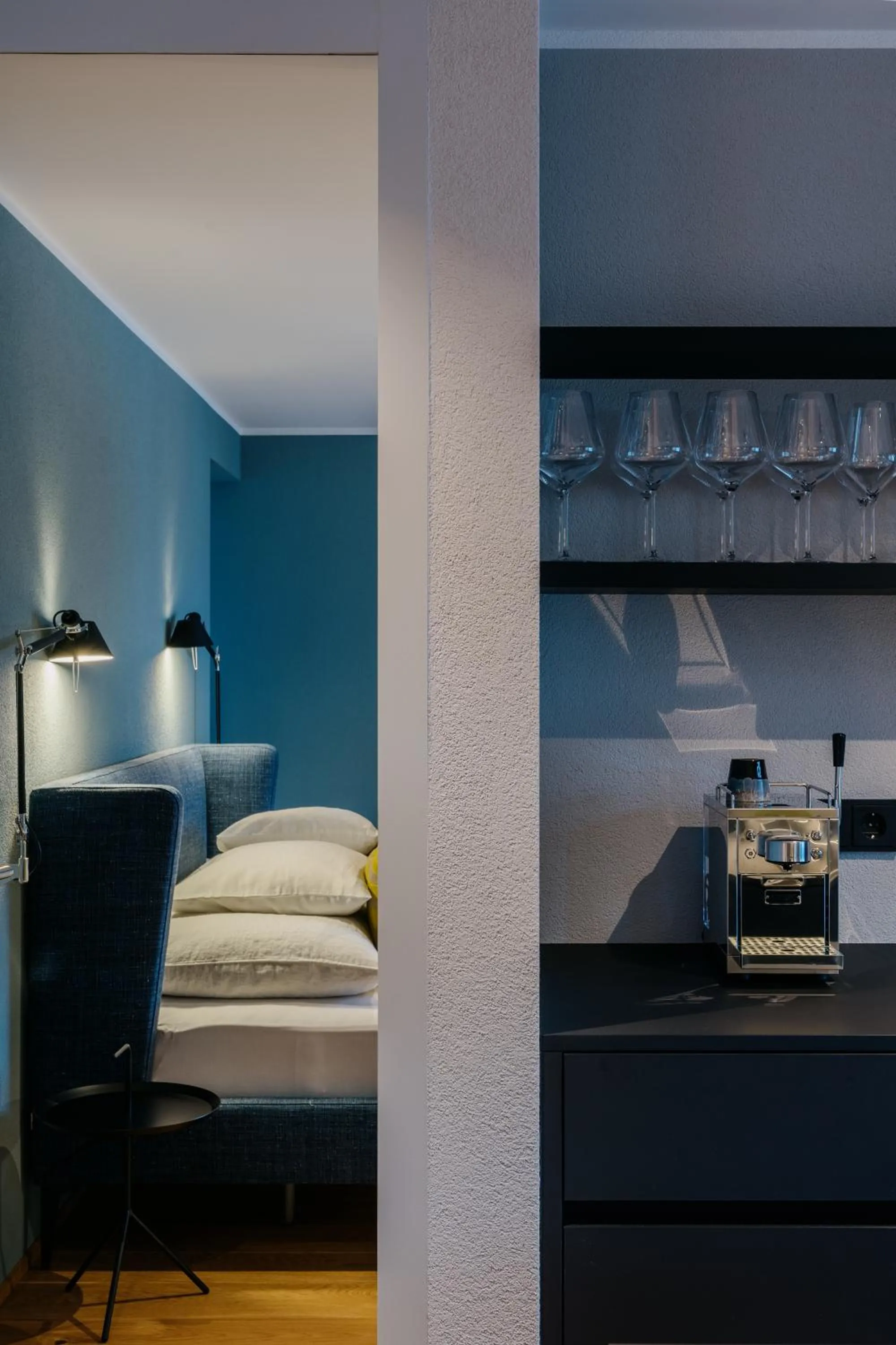 Coffee/tea facilities, Bed in Appart Hotel Knappaboda