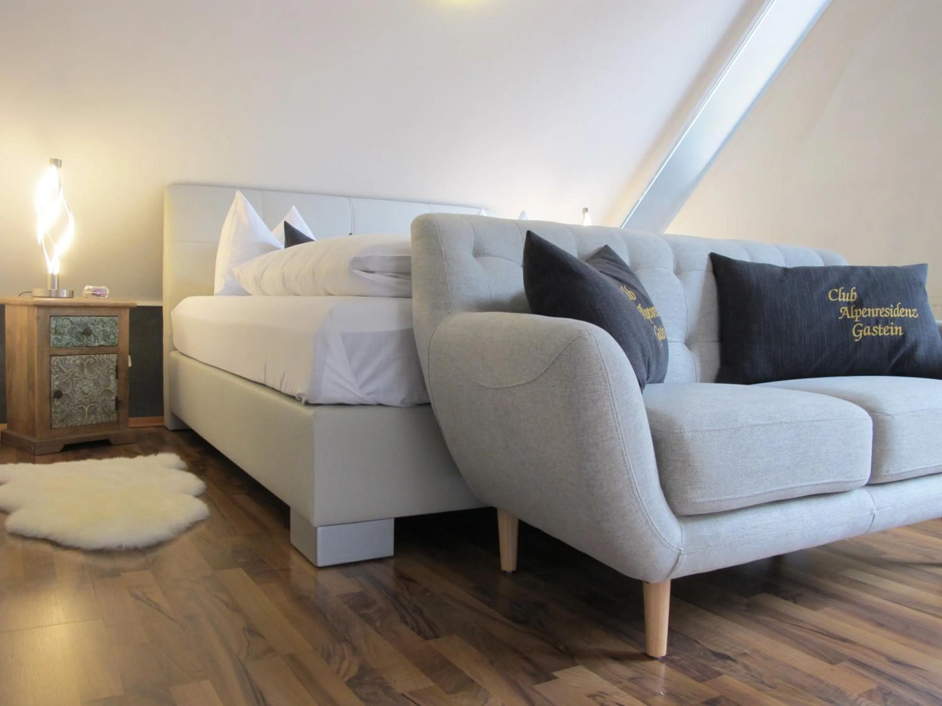 Seating area, Bed in Club Alpenresidenz Gastein