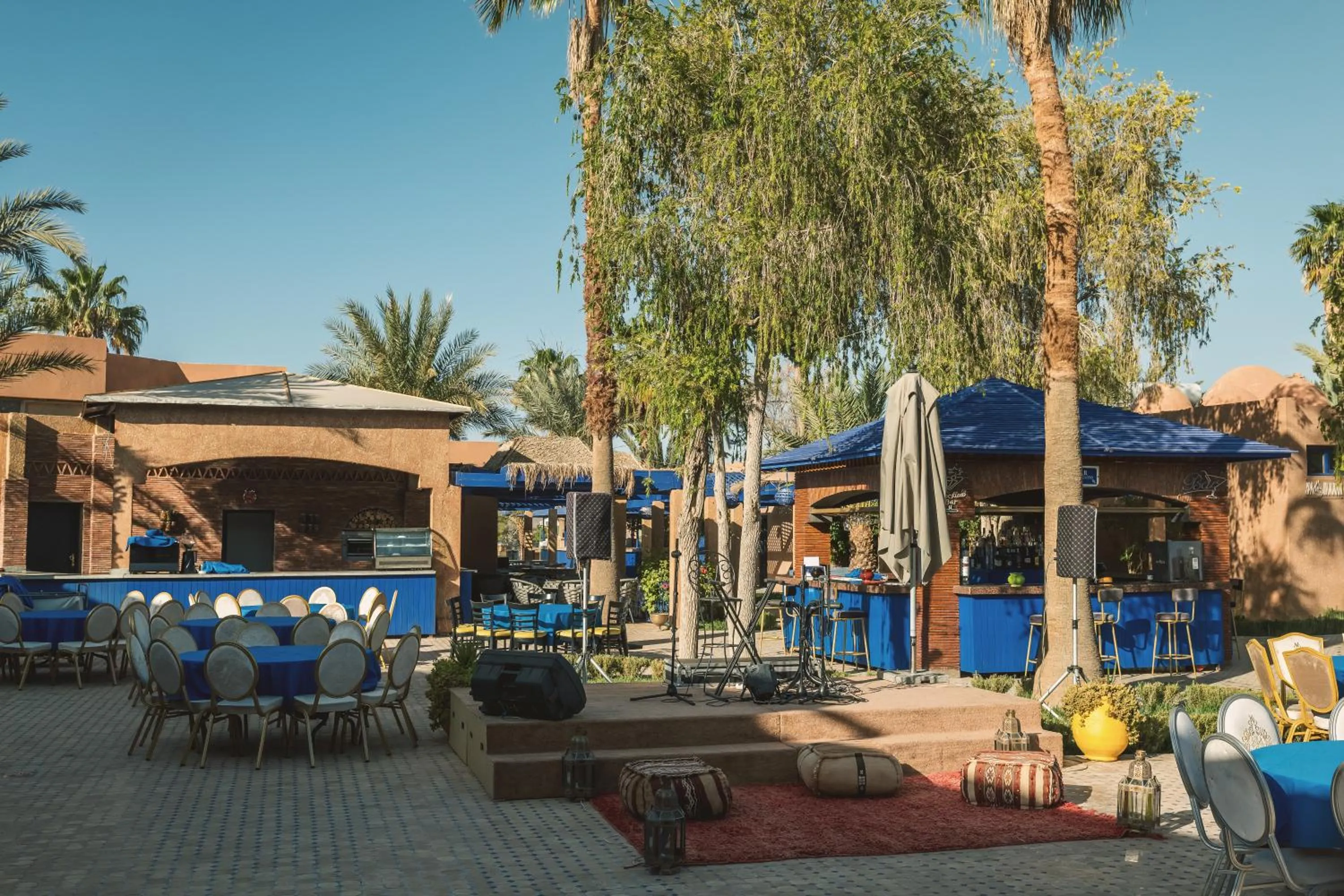 Patio in RS Hotel Karam Palace