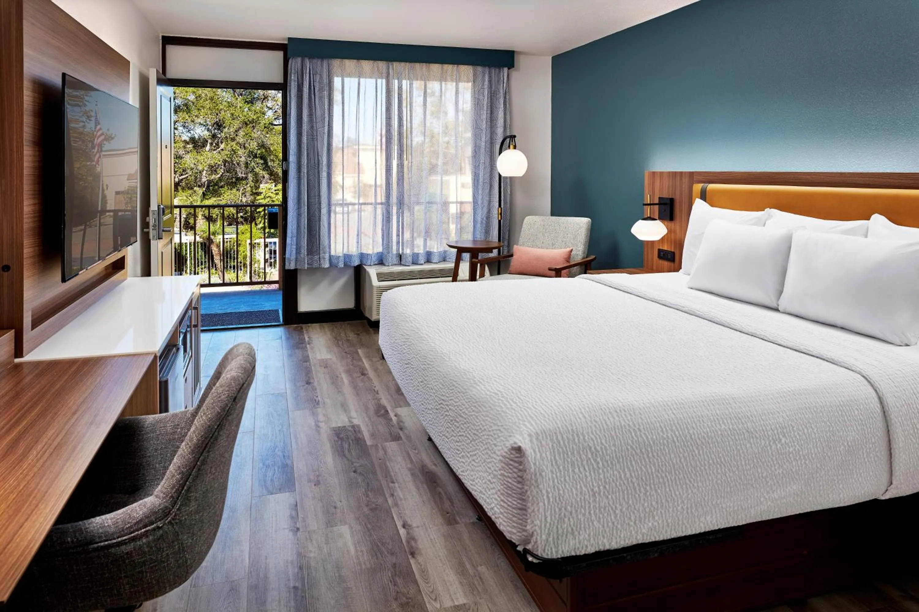 Guests, Bed in La Quinta by Wyndham Thousand Oaks-Newbury Park