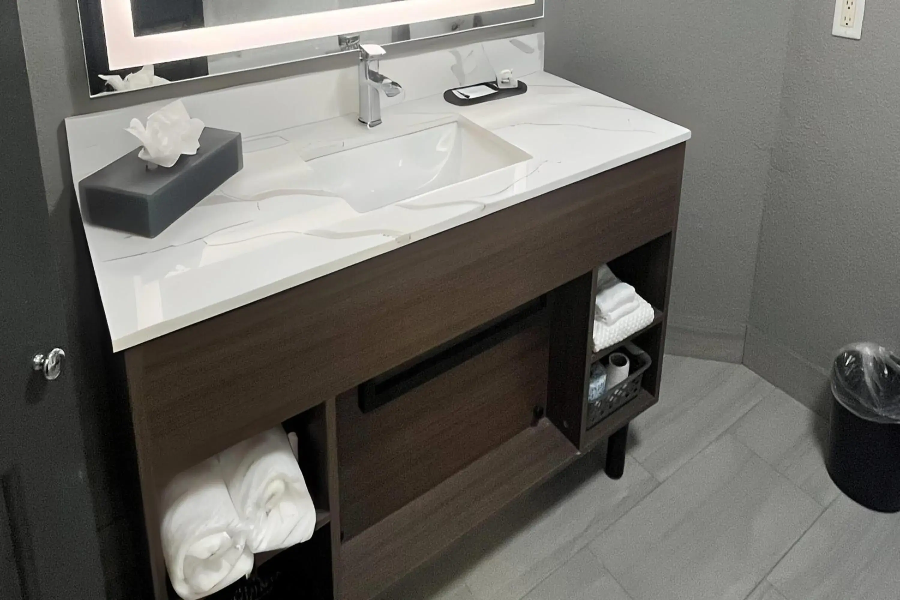 Deluxe Double Room with Two Double Beds in La Quinta by Wyndham Jacksonville Butler Blvd Deluxe Double Room with Two Double Beds in La Quinta by Wyndham Jacksonville Butler Blvd