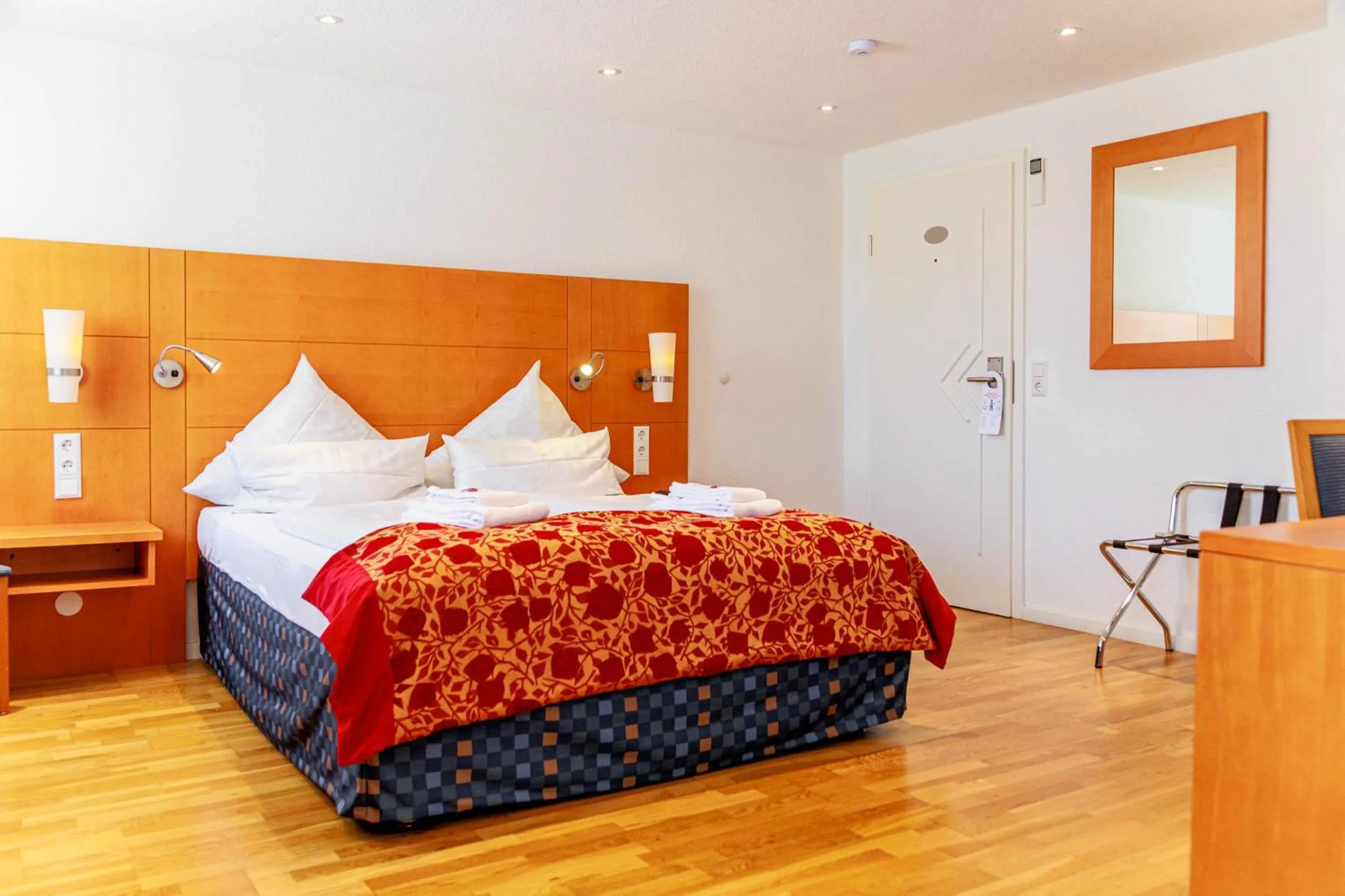 Photo of the whole room, Bed in Bodensee-Hotel Kreuz