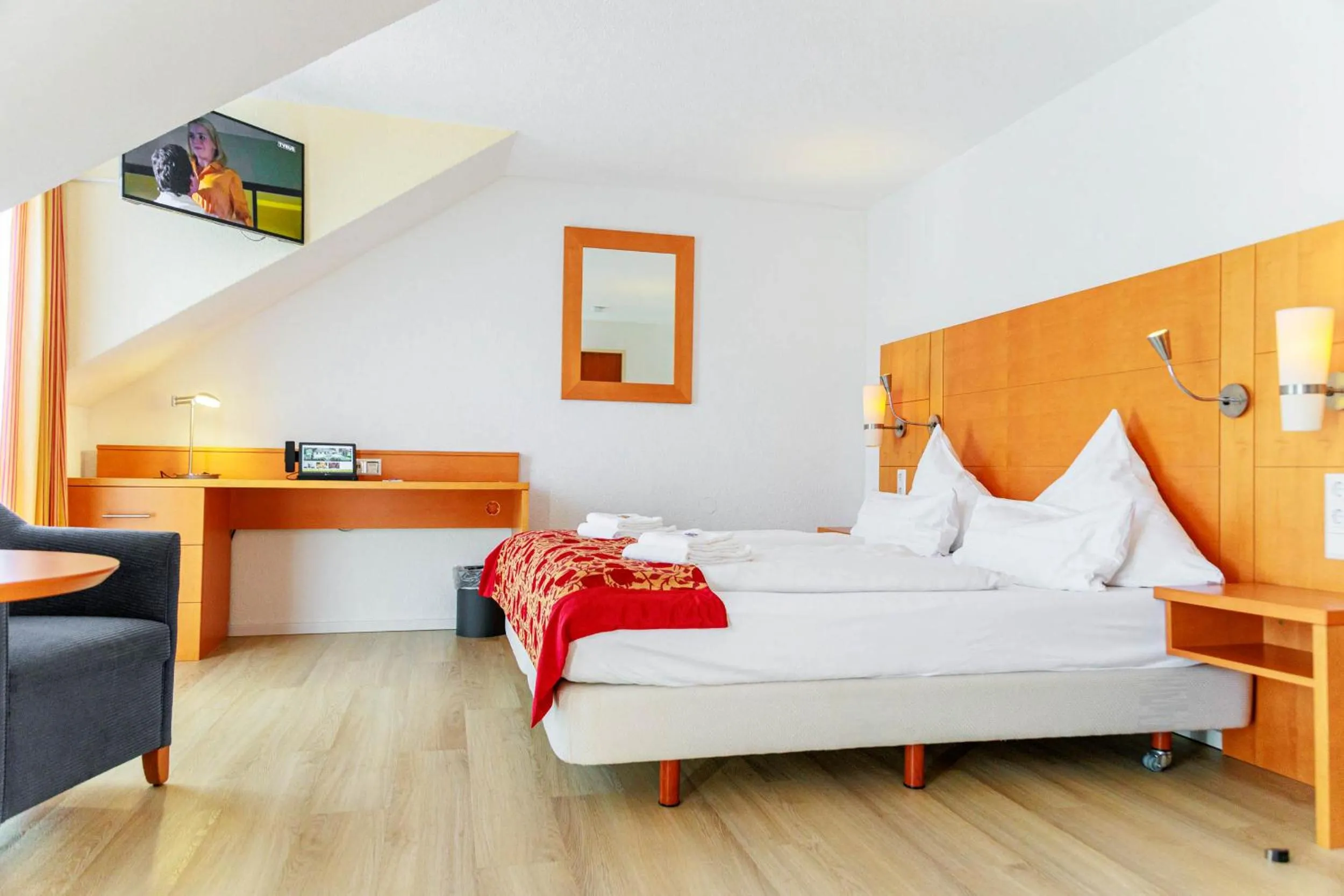 Photo of the whole room, Bed in Bodensee-Hotel Kreuz