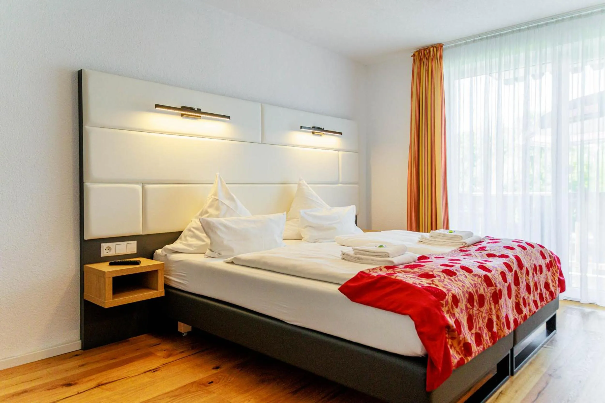 Photo of the whole room, Bed in Bodensee-Hotel Kreuz