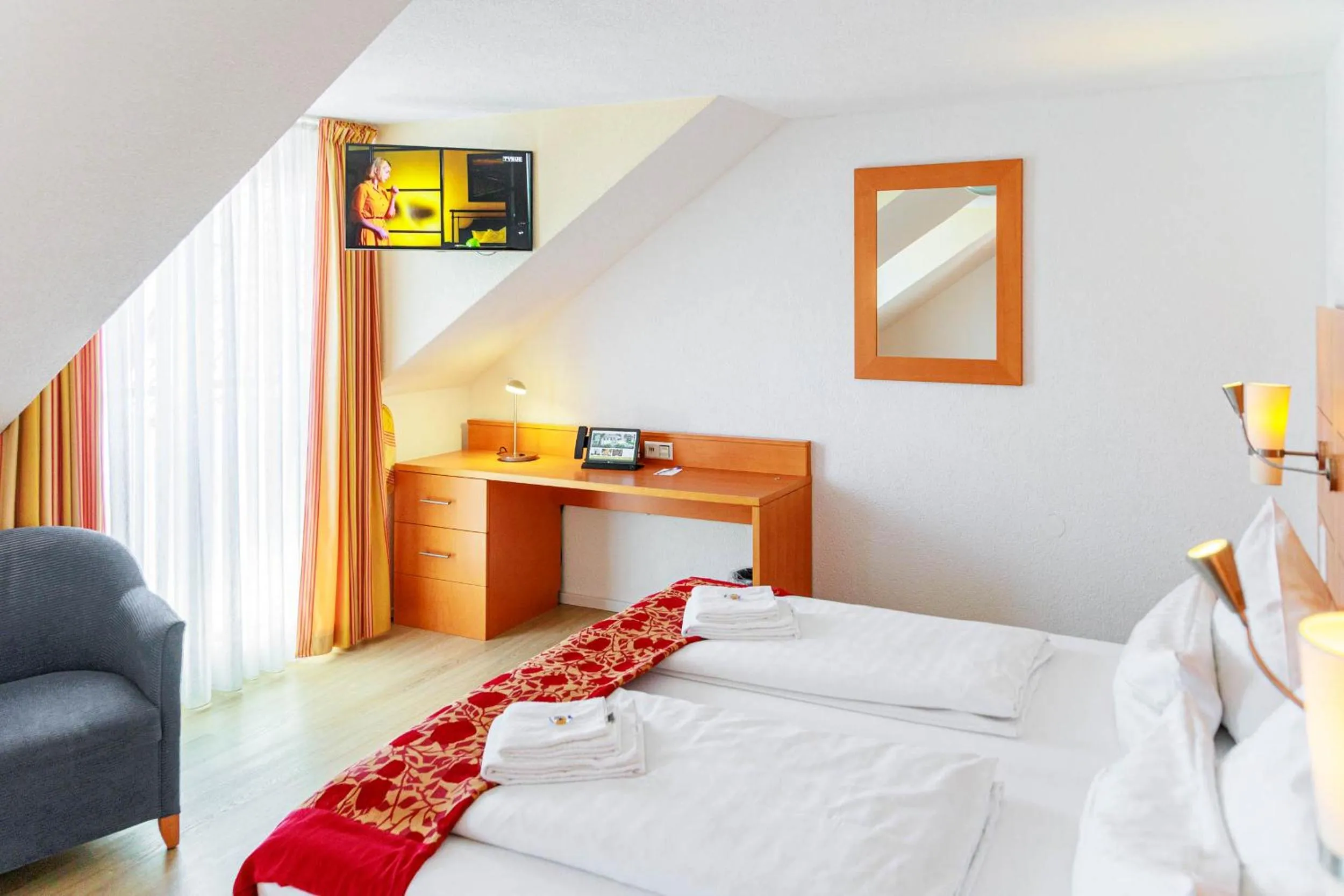 Photo of the whole room, Bed in Bodensee-Hotel Kreuz