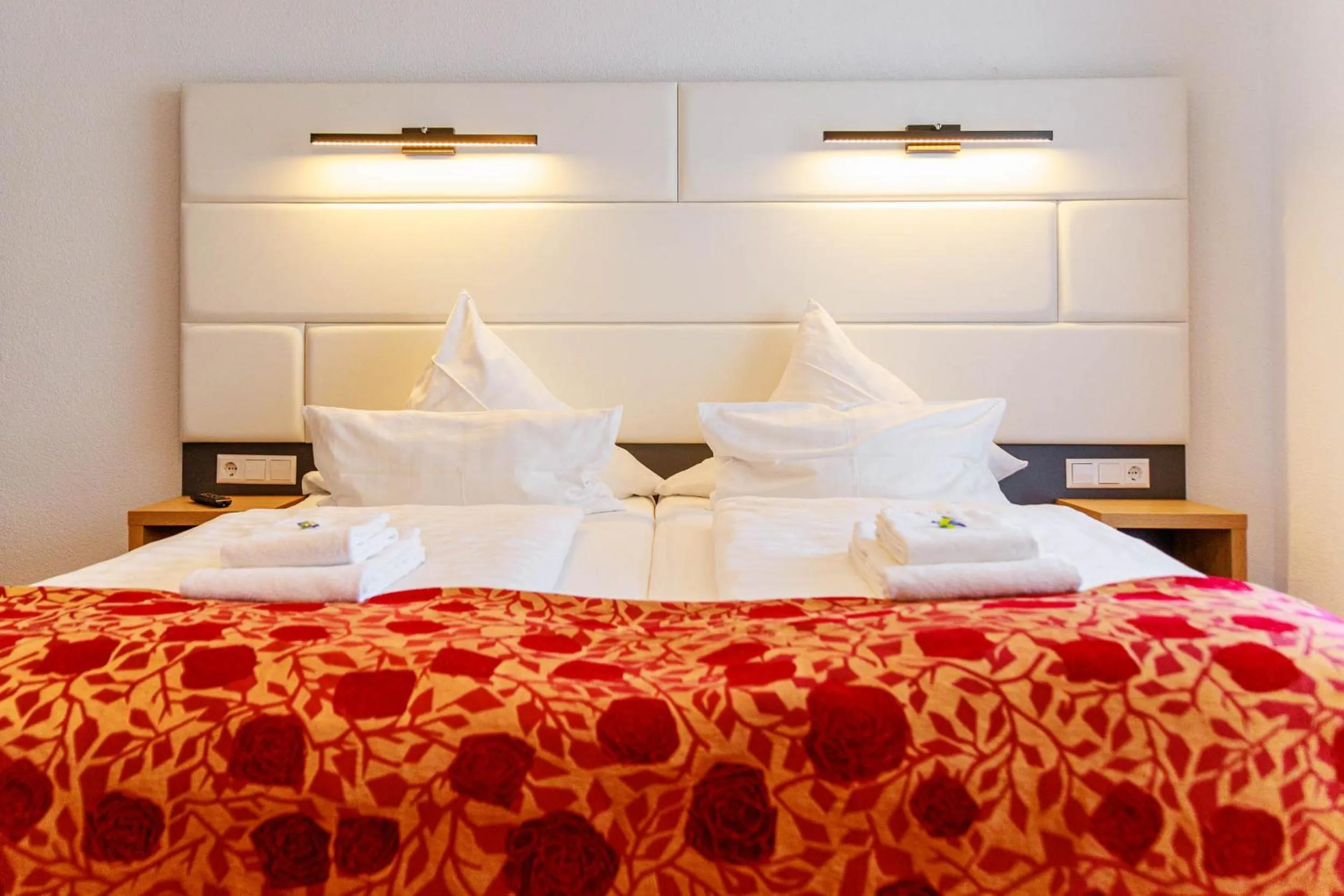 Photo of the whole room, Bed in Bodensee-Hotel Kreuz