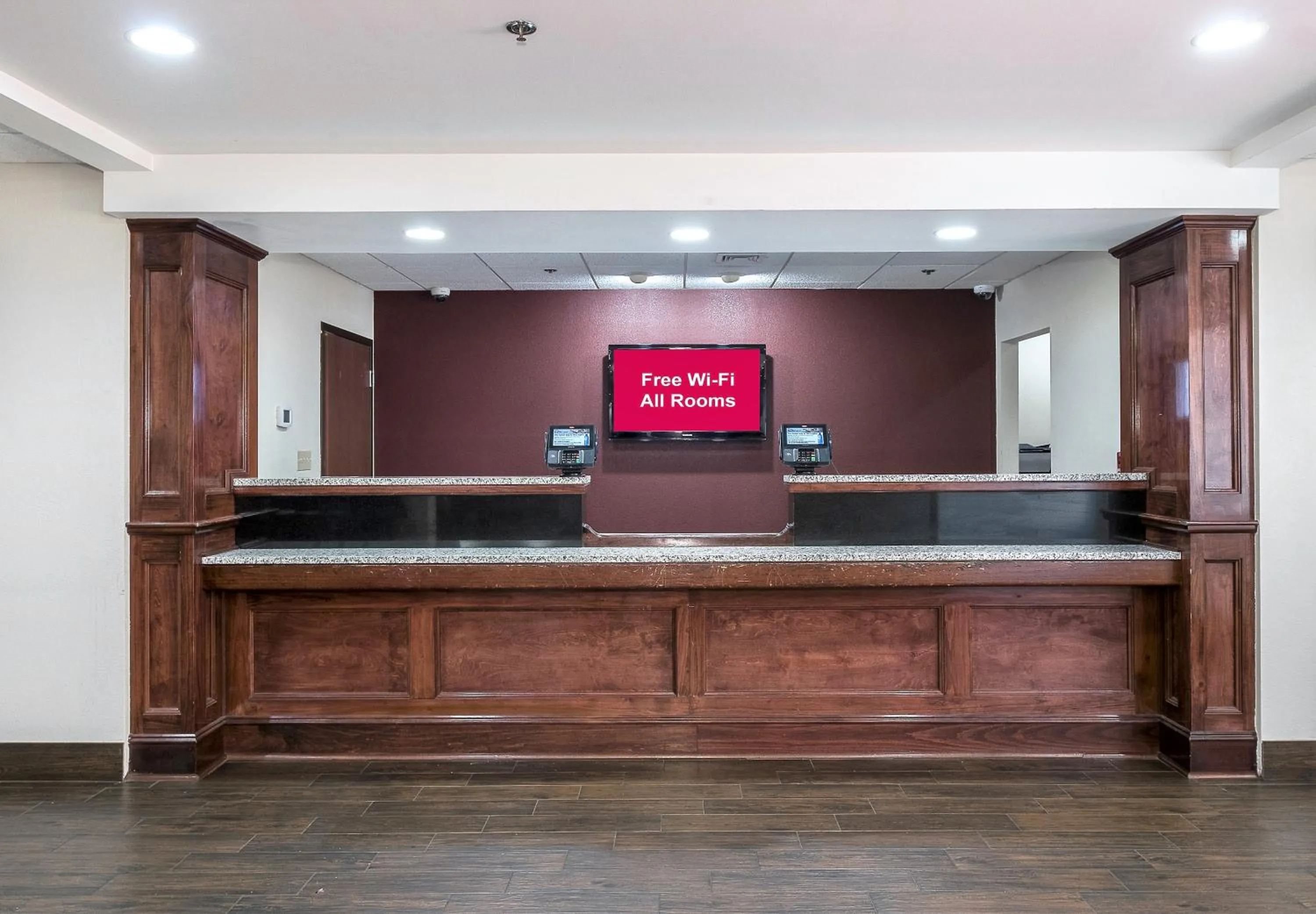 Lobby or reception in Red Roof Inn Hartford- New Britain
