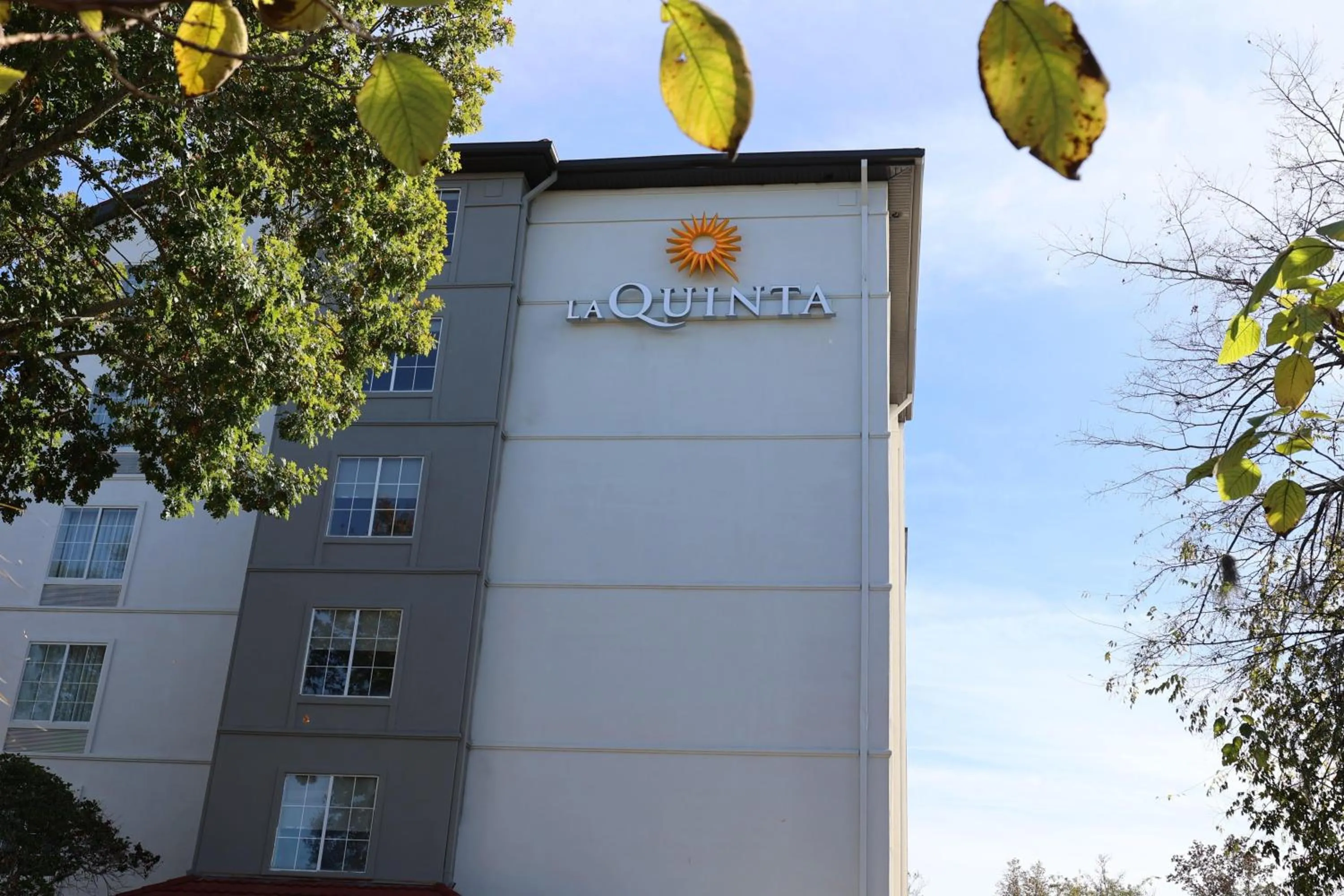 Property building in La Quinta Inn and Suites by Wyndham, Ocala