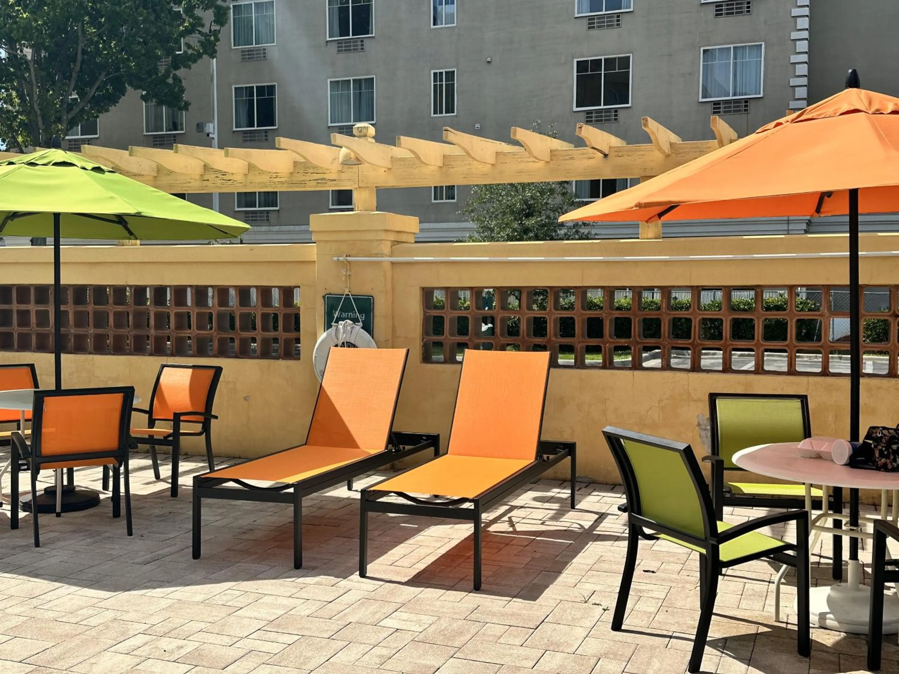 Swimming pool in La Quinta Inn and Suites by Wyndham, Ocala