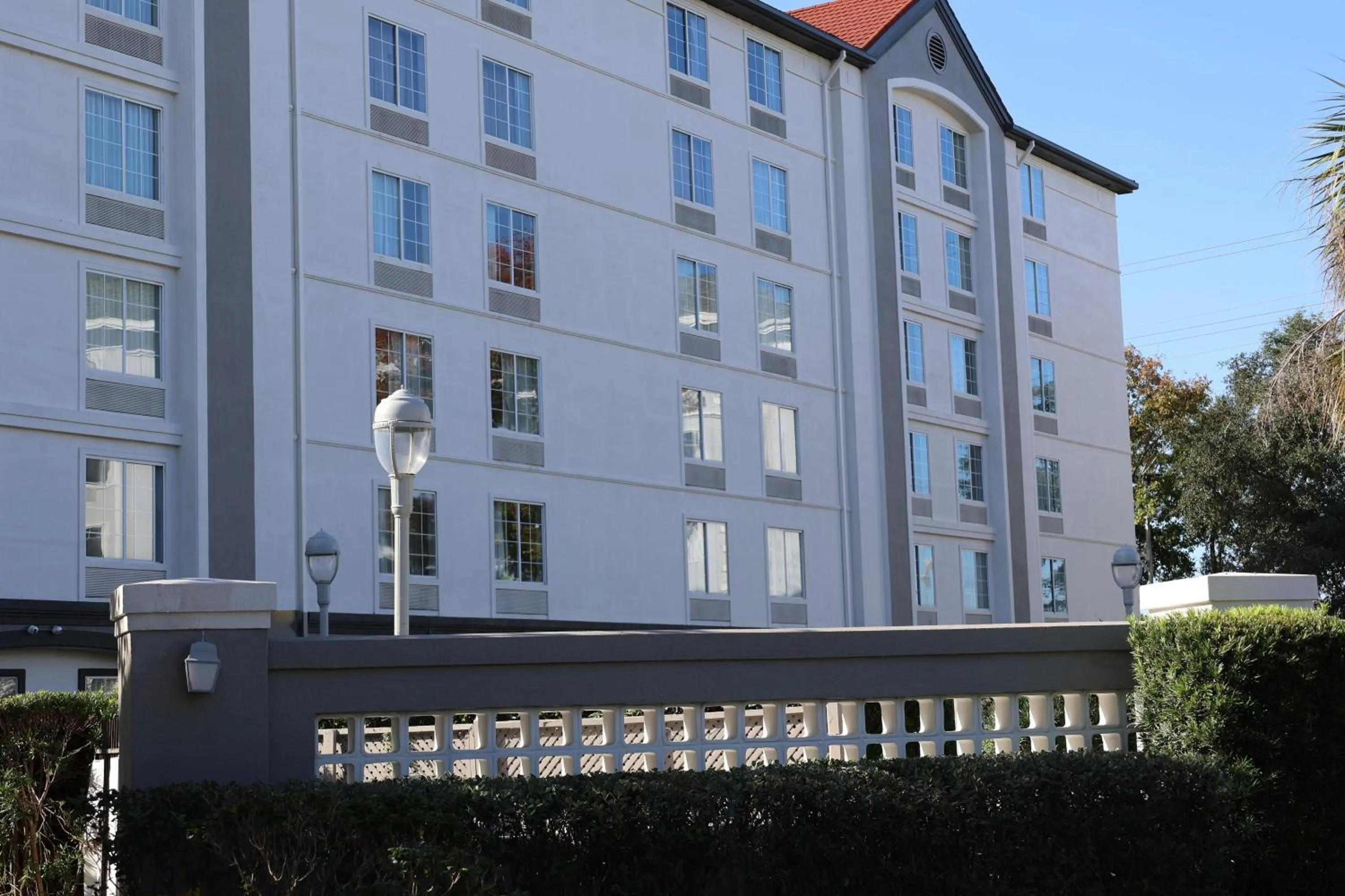 Property building in La Quinta Inn and Suites by Wyndham, Ocala