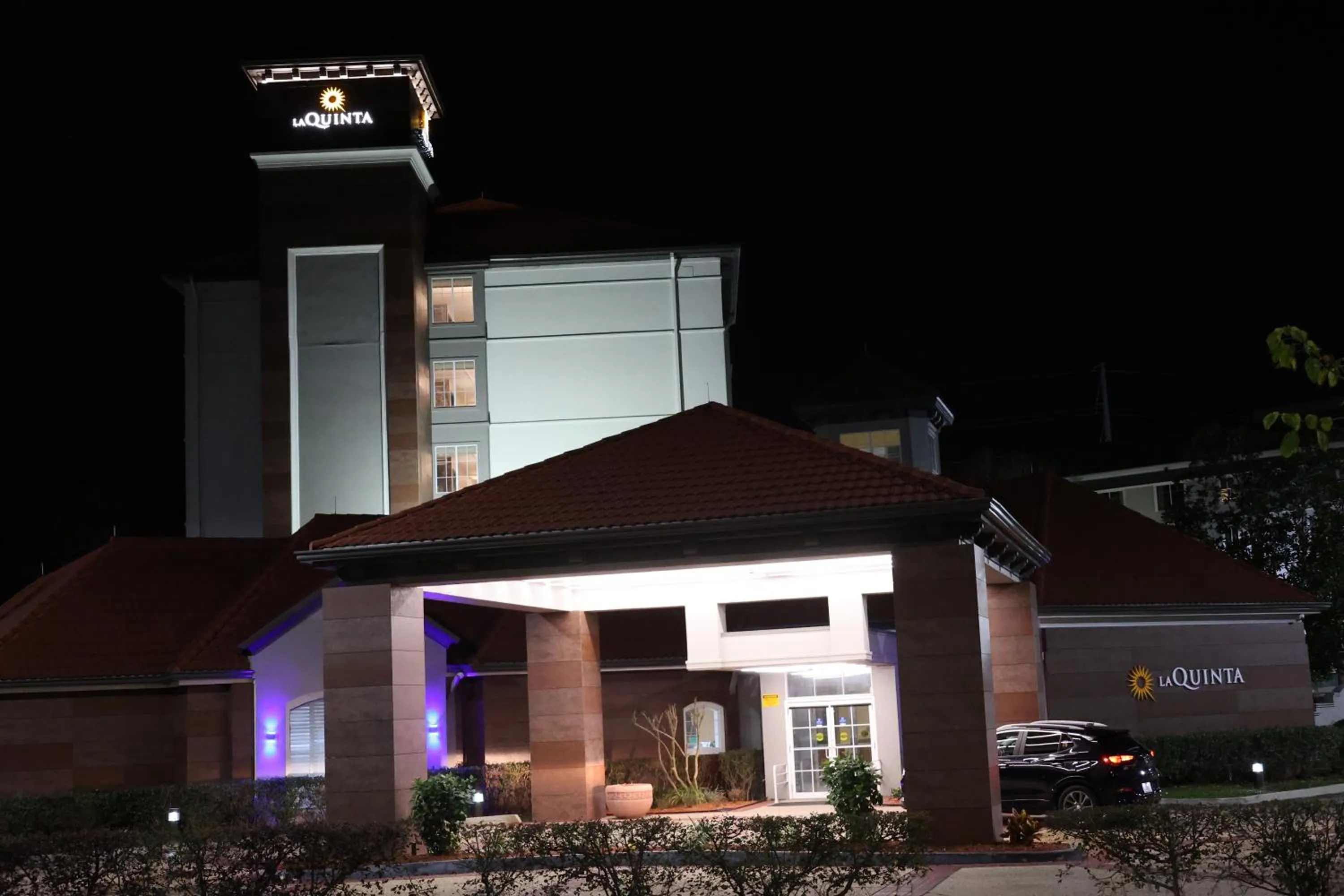 Property building in La Quinta Inn and Suites by Wyndham, Ocala