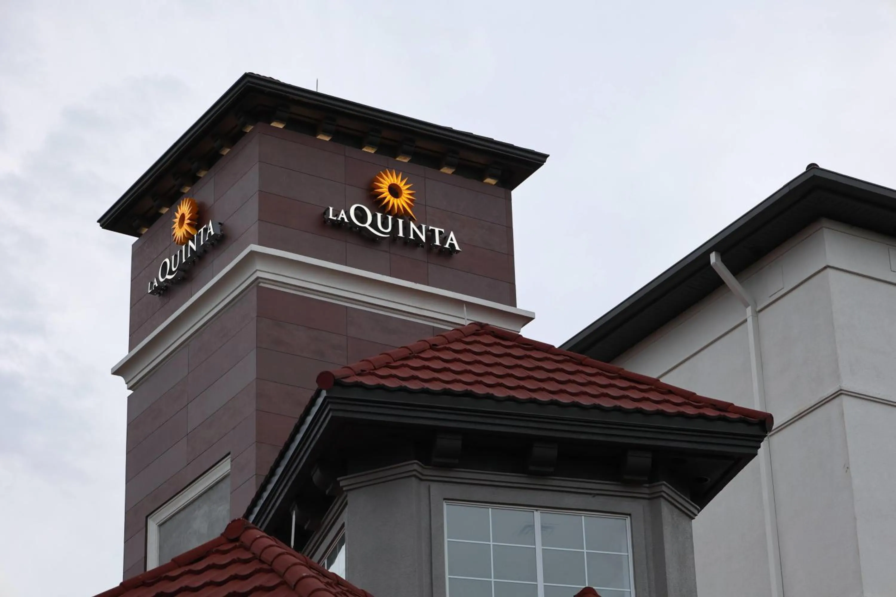 Property building in La Quinta Inn and Suites by Wyndham, Ocala