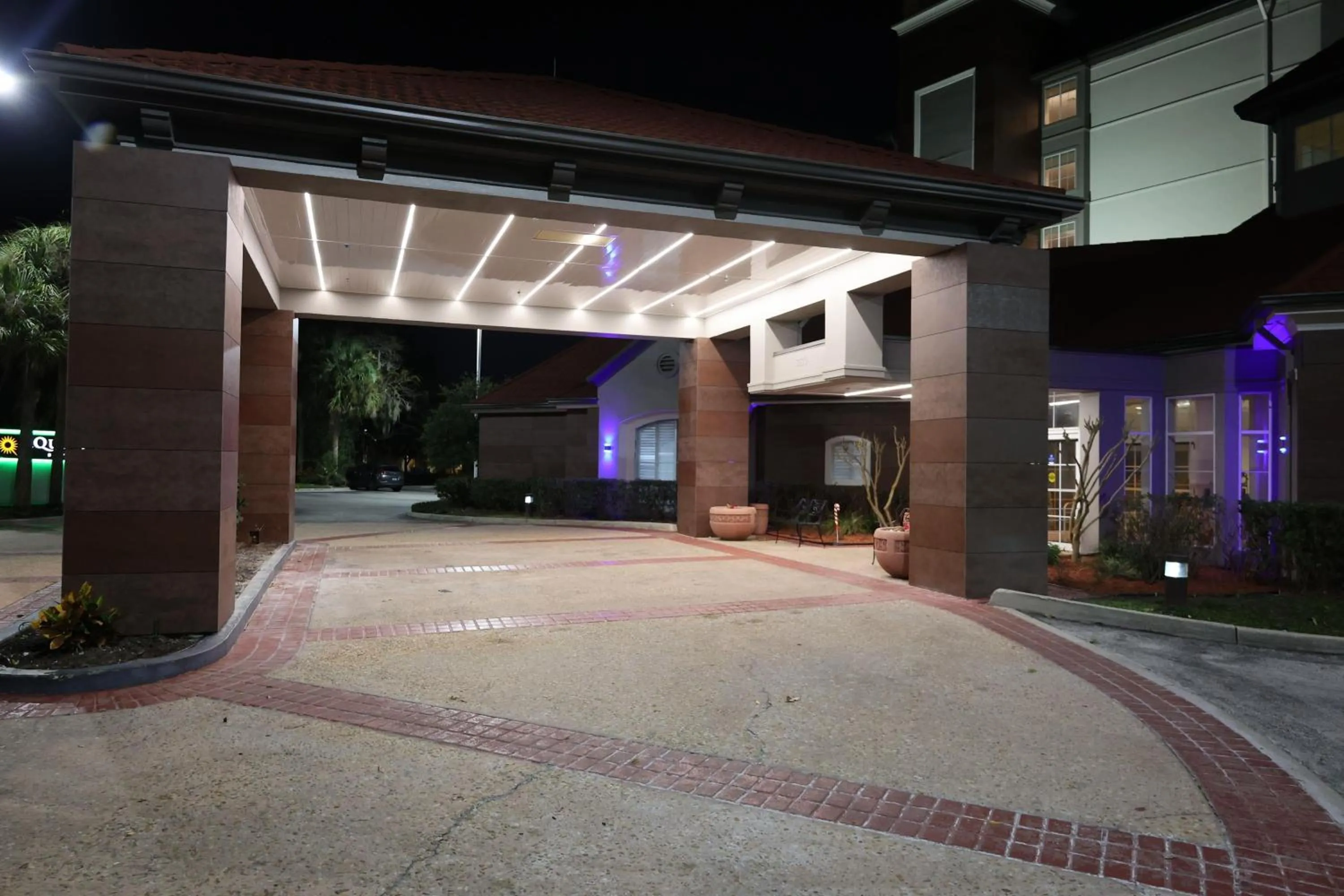 Property building in La Quinta Inn and Suites by Wyndham, Ocala