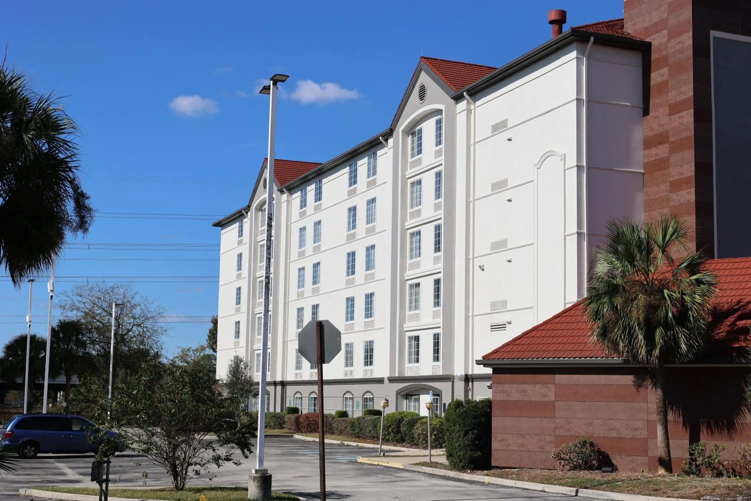 Property building in La Quinta Inn and Suites by Wyndham, Ocala
