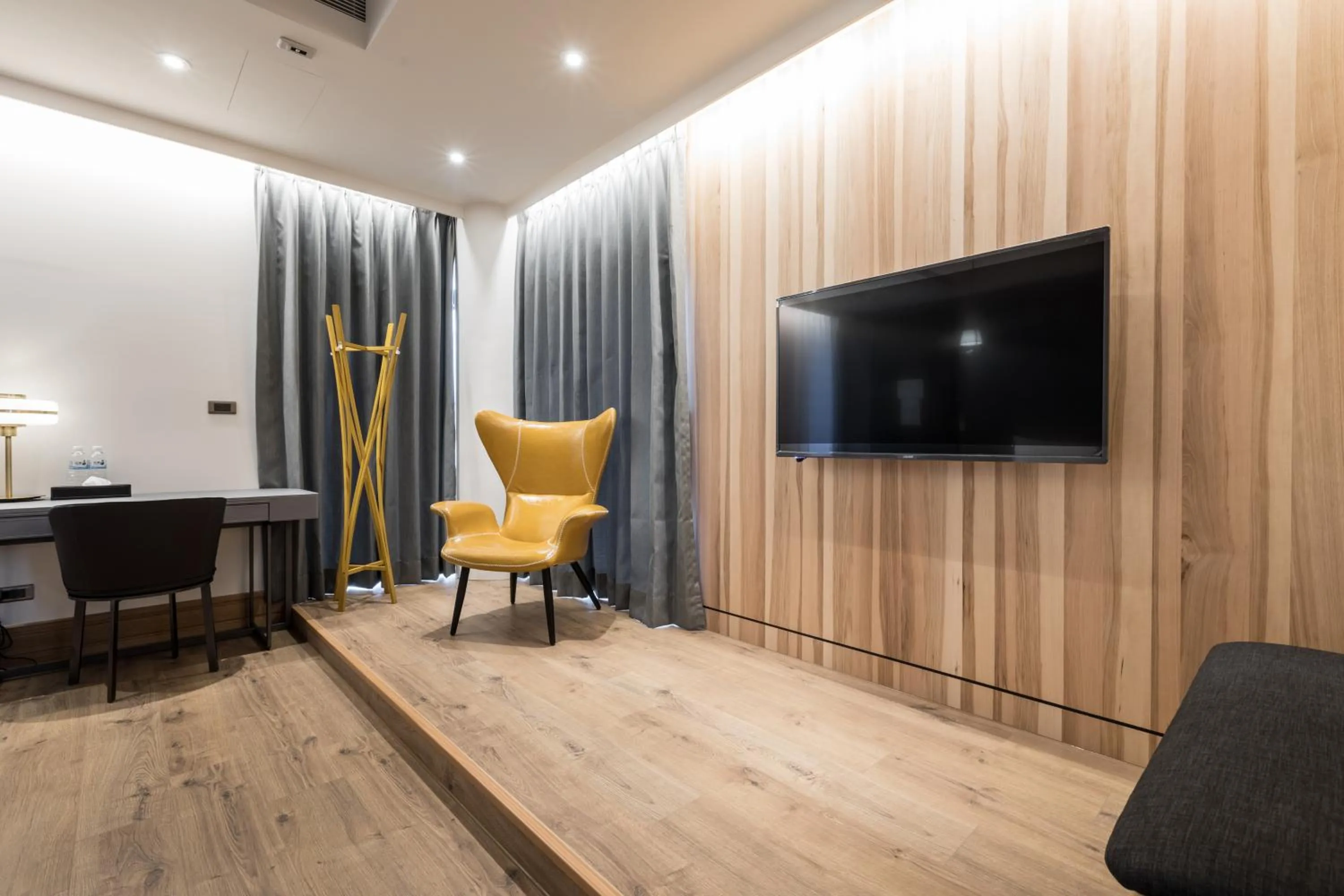 Communal lounge/ TV room in Grange Inn