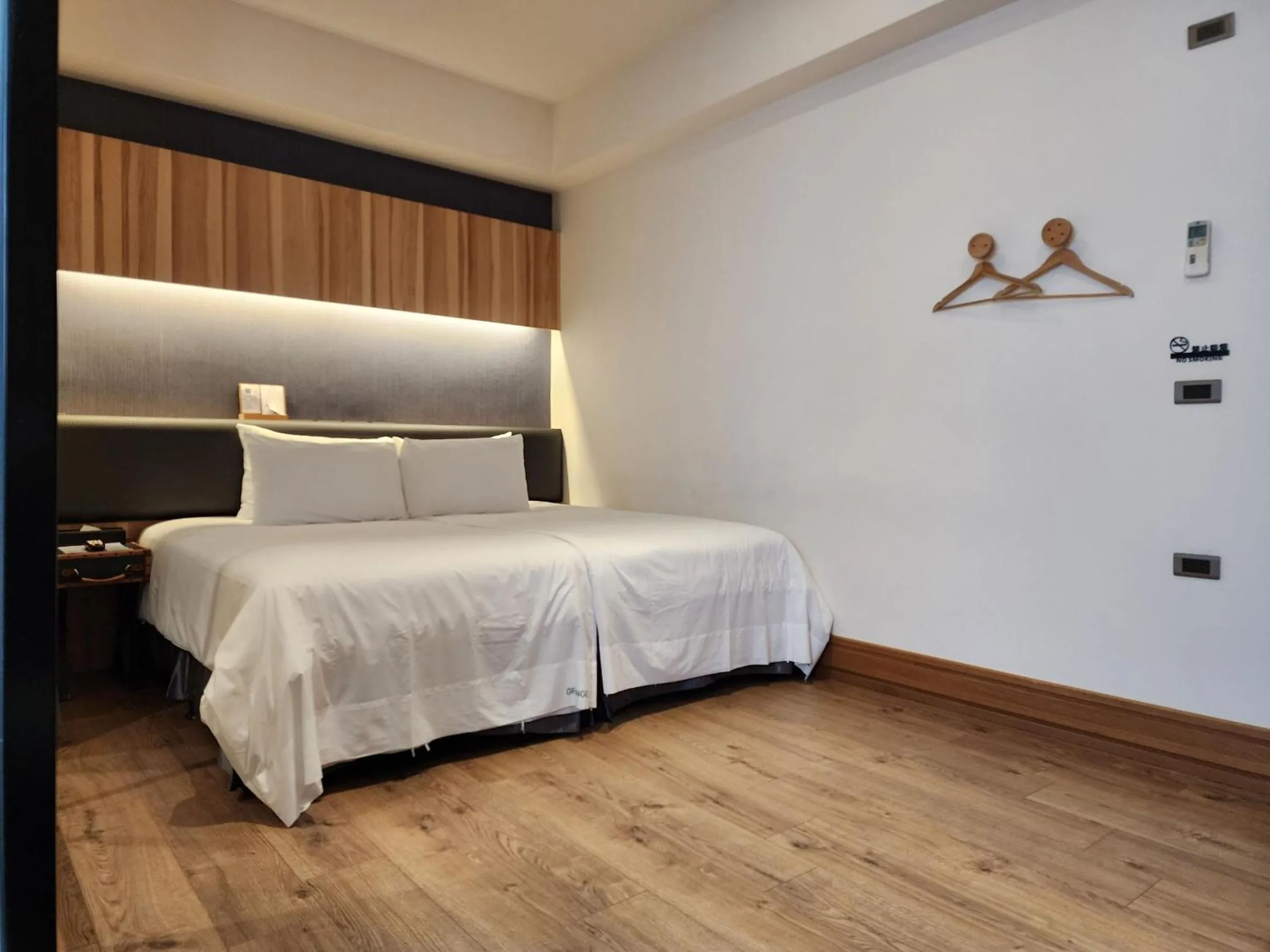 On site, Bed in Grange Inn