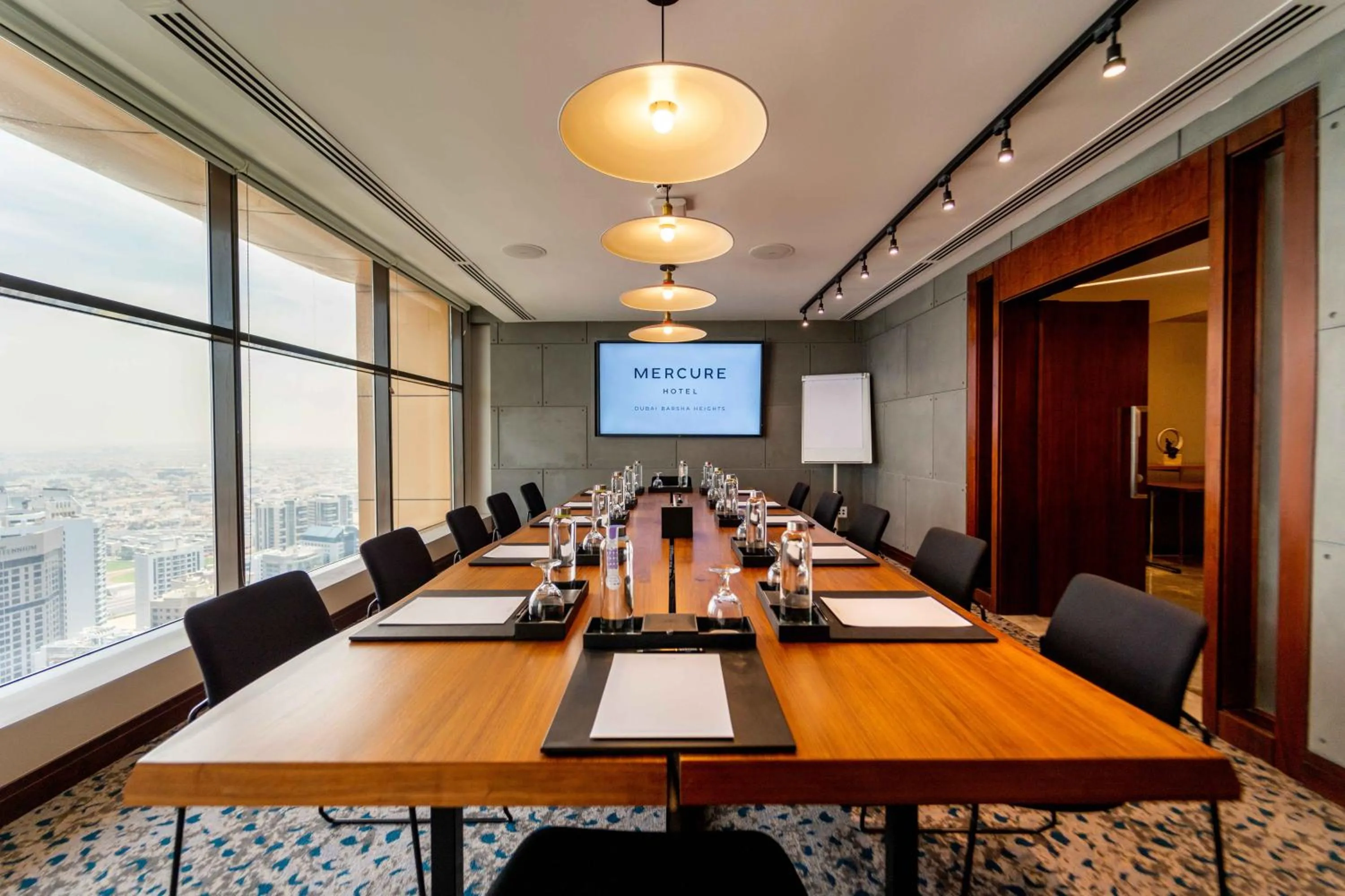 Meeting/conference room in Mercure Dubai Barsha Heights Hotel Suites And Apartments