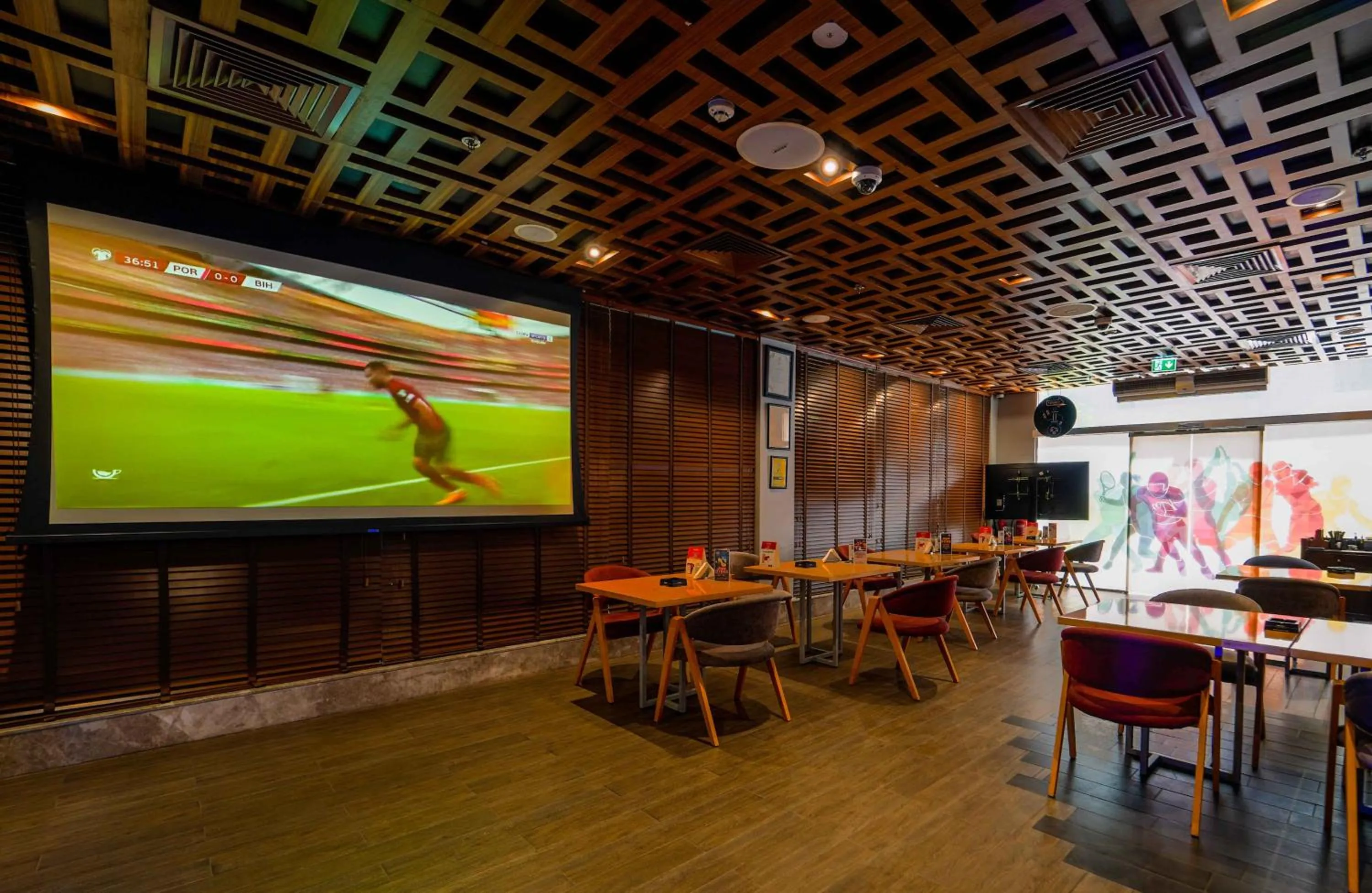 Lounge or bar in Mercure Dubai Barsha Heights Hotel Suites And Apartments