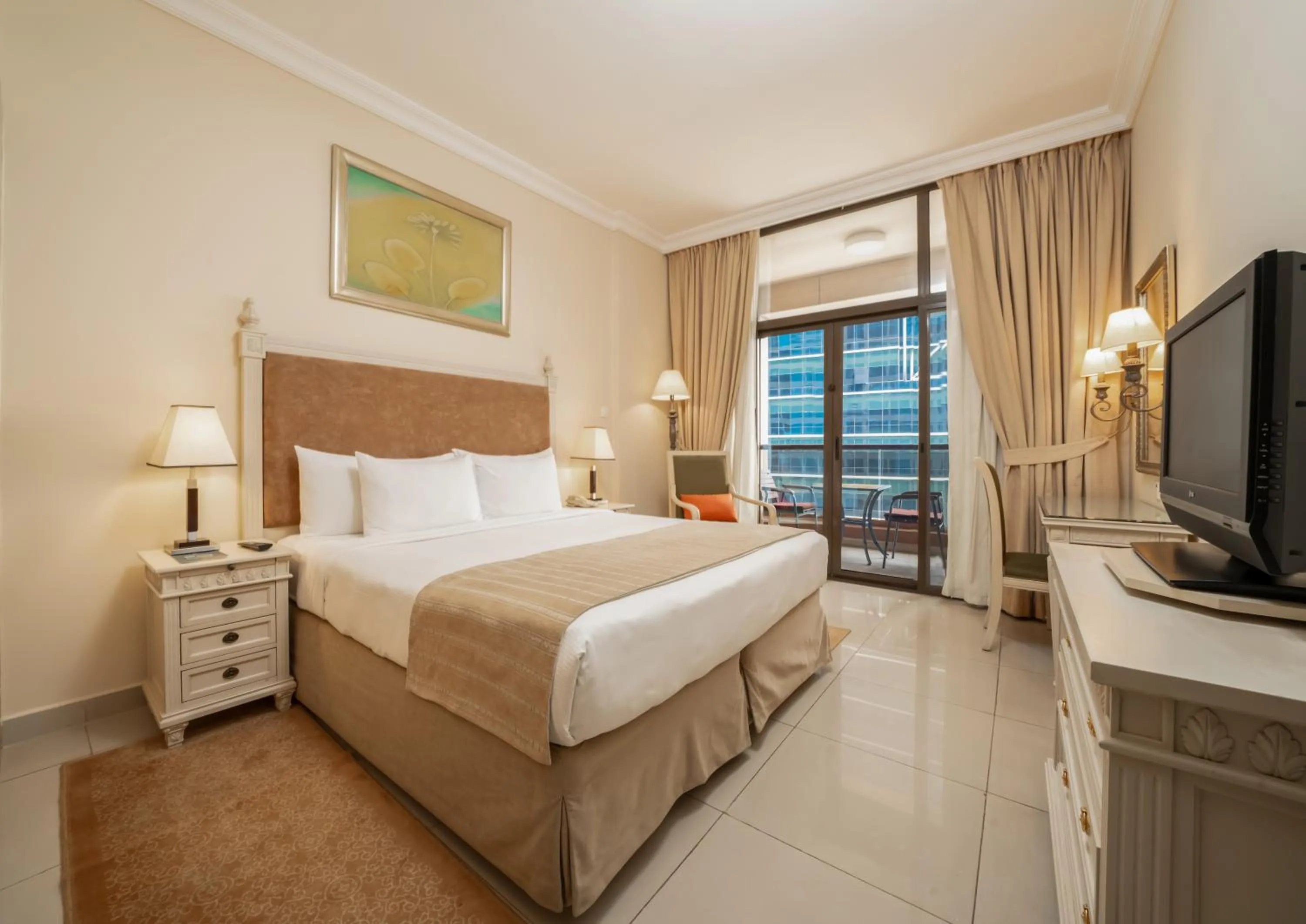 Bedroom, Bed in Mercure Dubai Barsha Heights Hotel Suites And Apartments