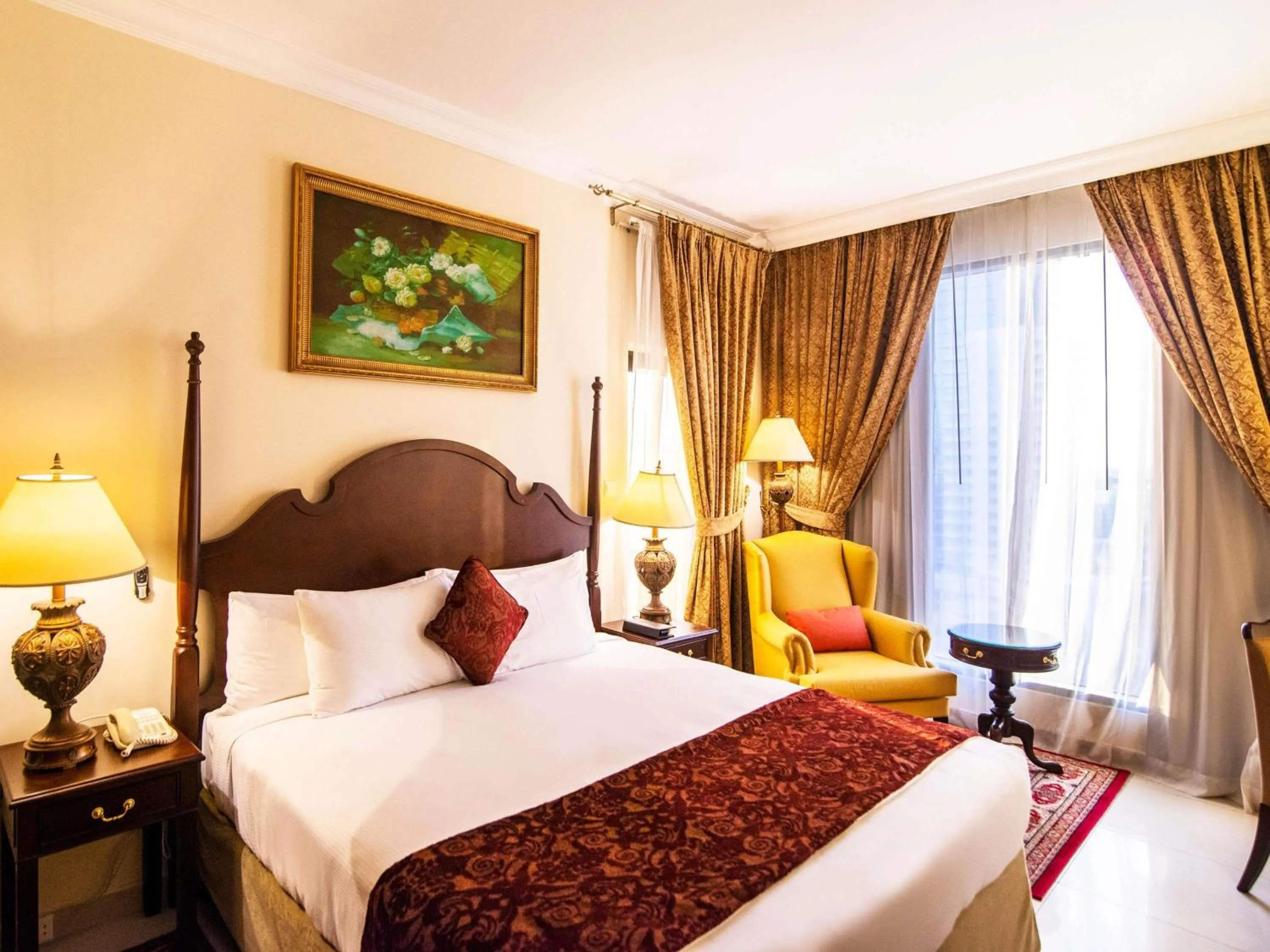 Bedroom, Bed in Mercure Dubai Barsha Heights Hotel Suites And Apartments