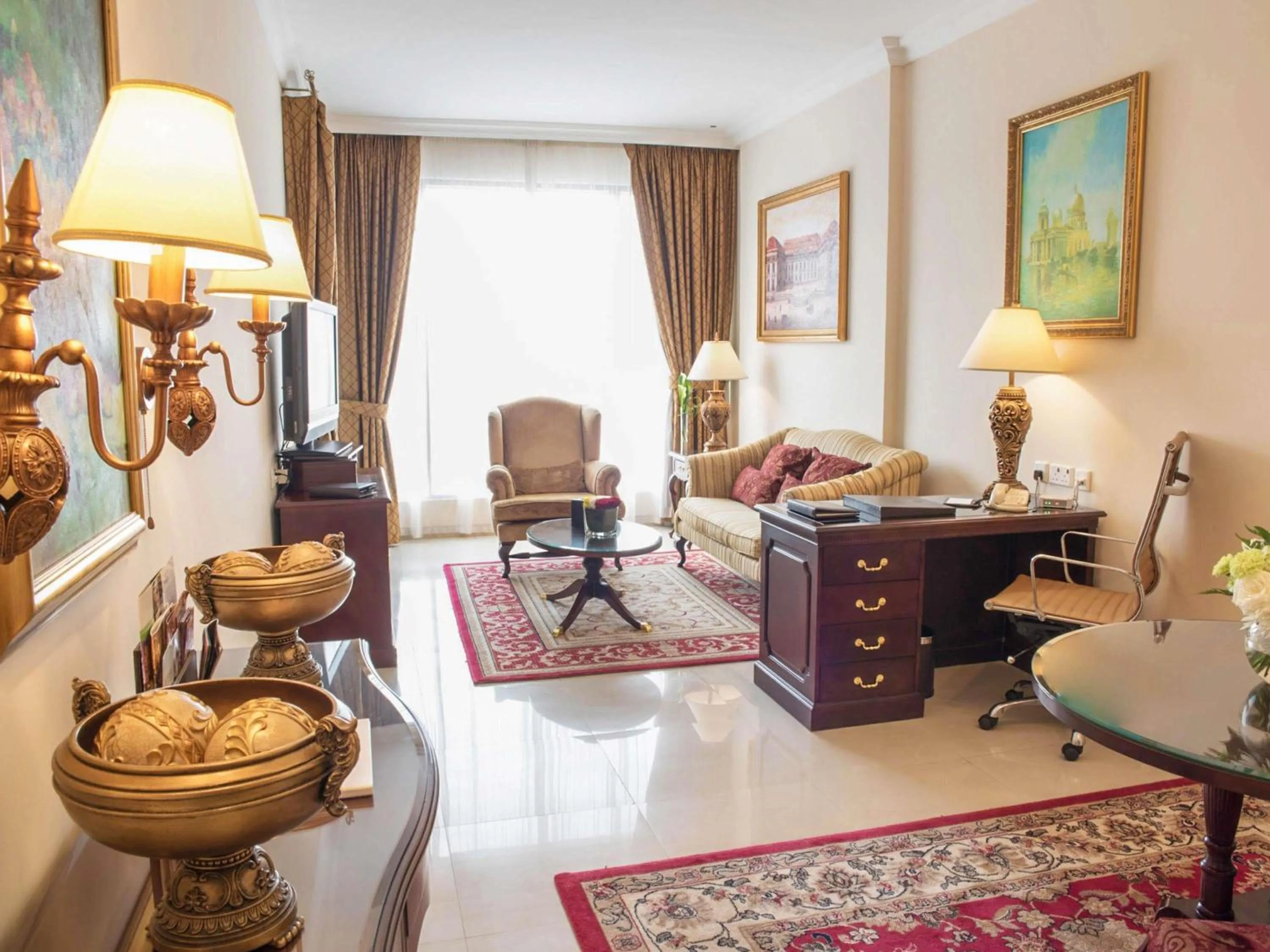 Bedroom in Mercure Dubai Barsha Heights Hotel Suites And Apartments