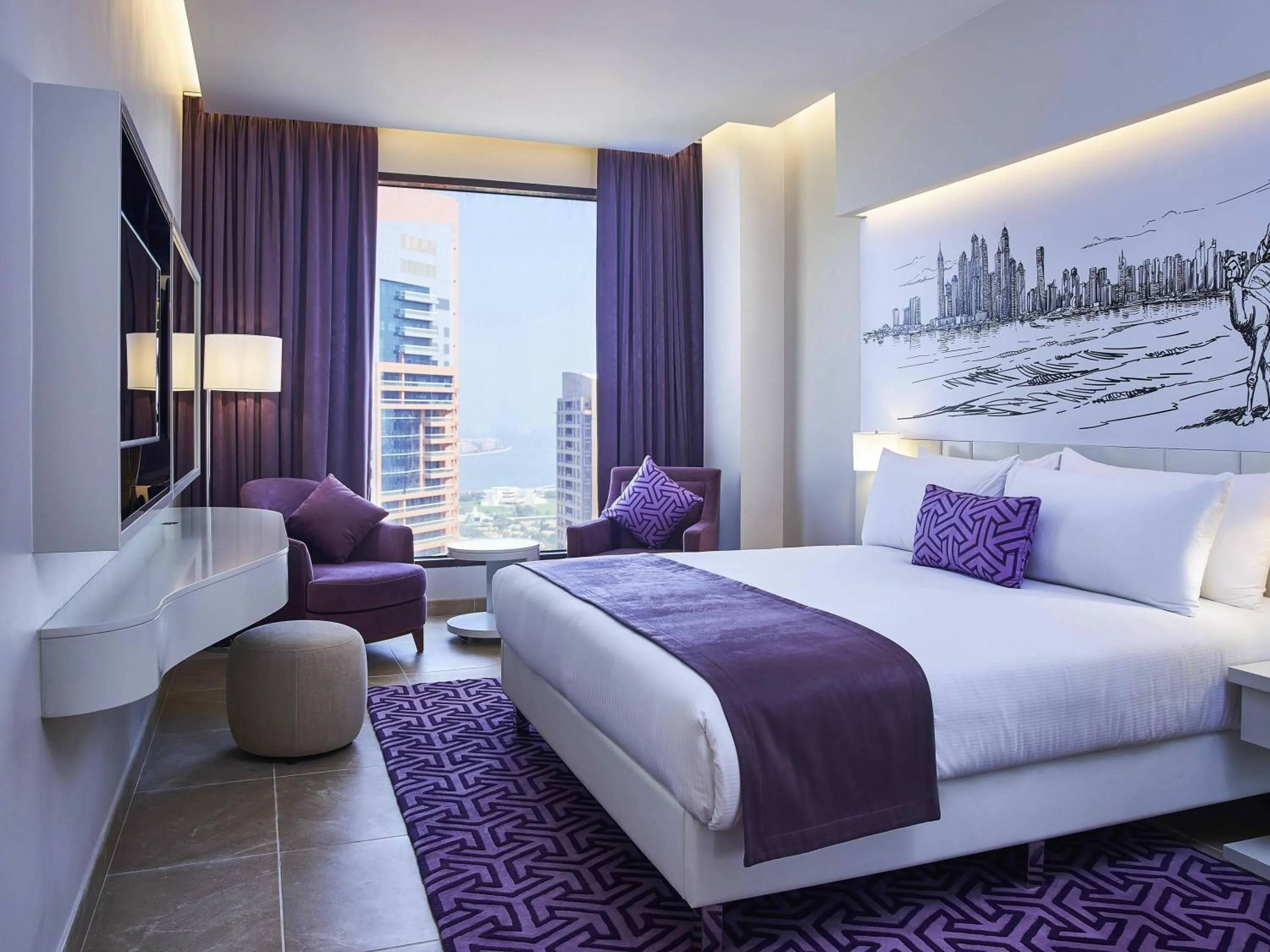Bedroom, Bed in Mercure Dubai Barsha Heights Hotel Suites And Apartments