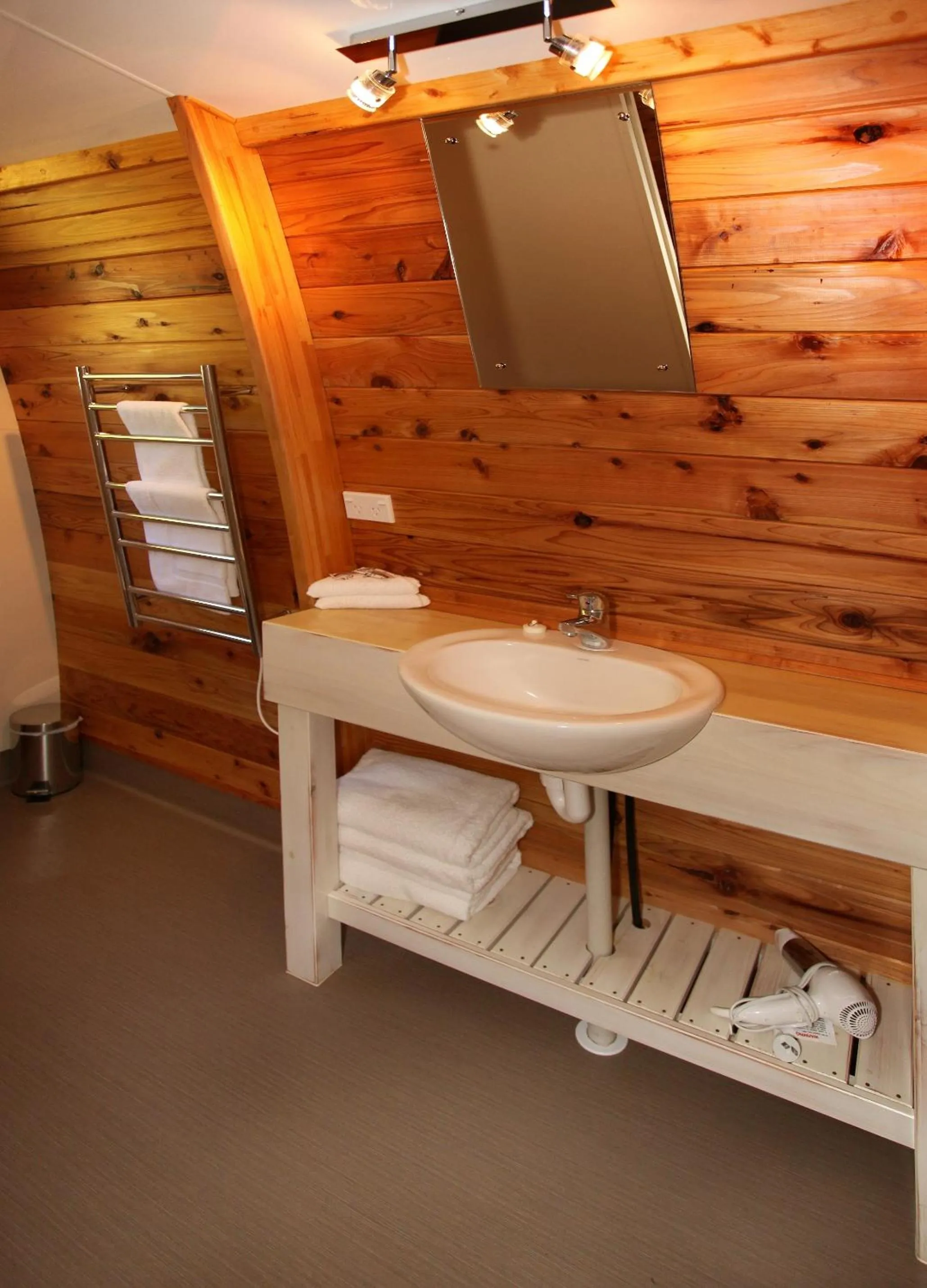 Bathroom in Hot Water Beach TOP 10 Holiday Park