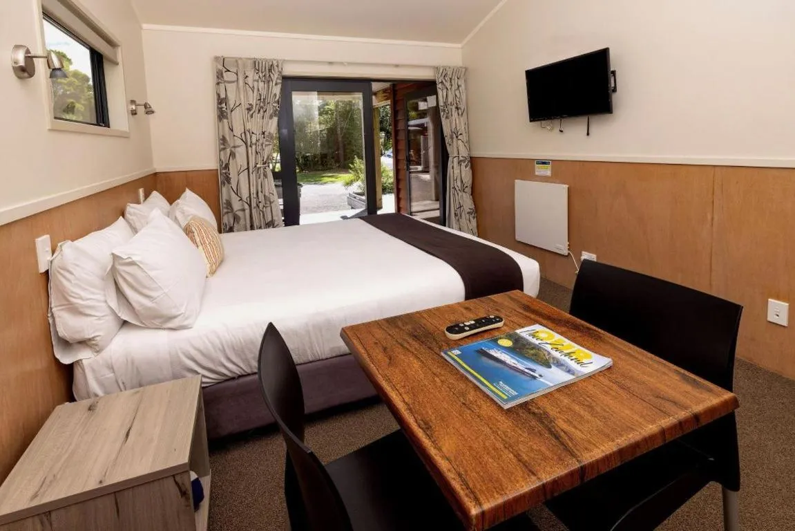 Bed in Hot Water Beach TOP 10 Holiday Park