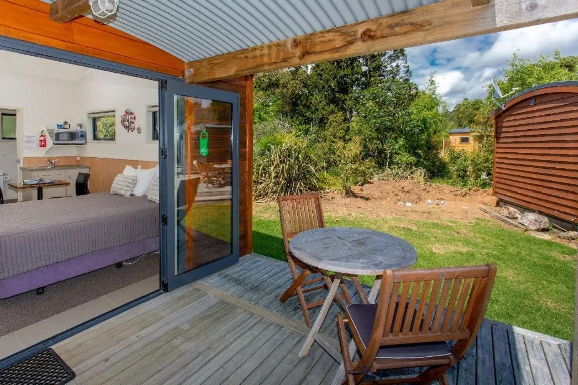 Bed in Hot Water Beach TOP 10 Holiday Park